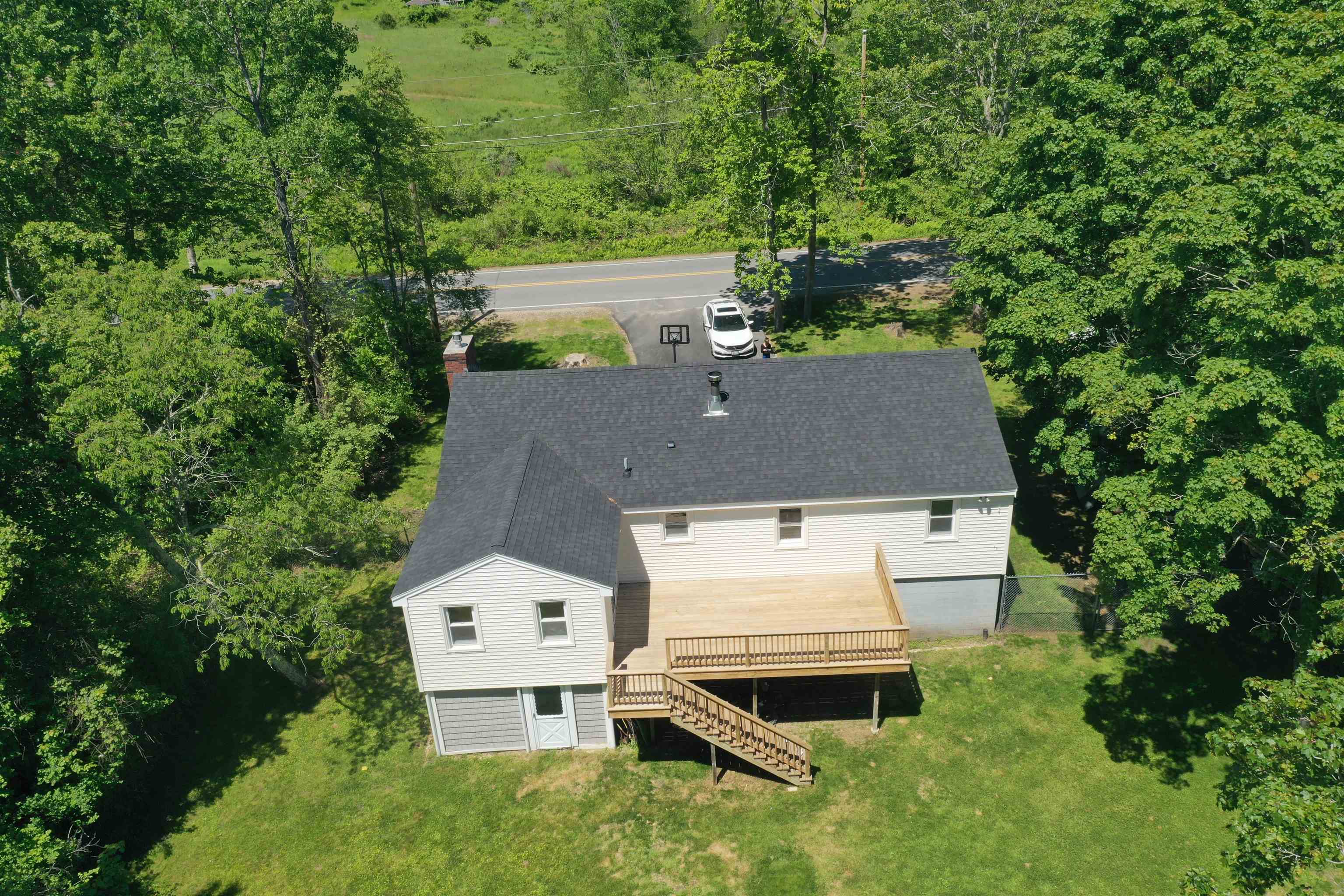 243 Second Crown Point Rd, Barrington, NH 03825