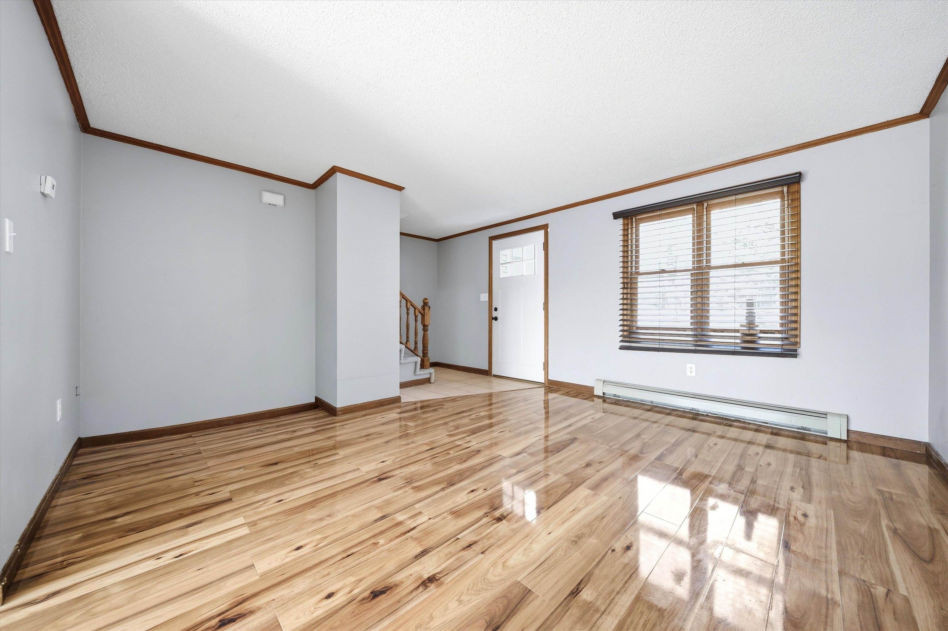 24 Etta Ln, Weare, NH 03281