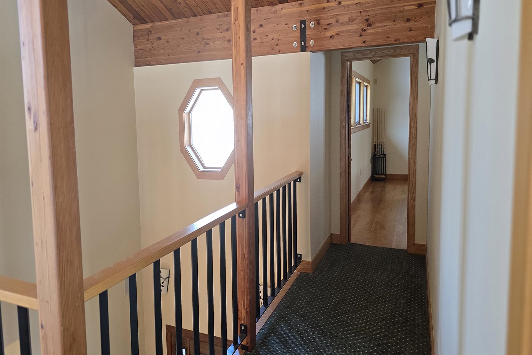 104 Upper Stonehouse Mountain Rd, Orford, NH 03777