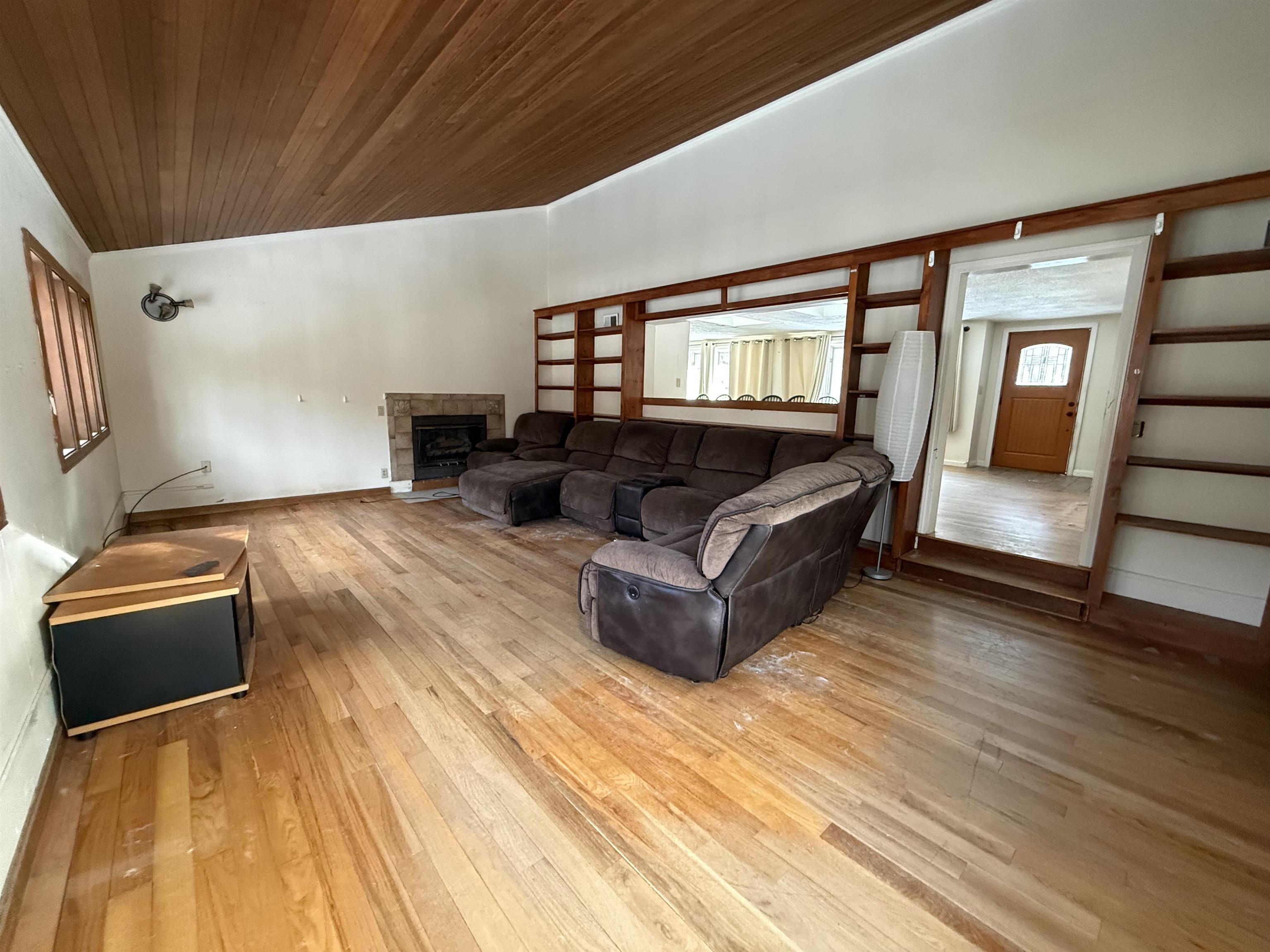 256 Middle Branch Rd, New Boston, NH 03070