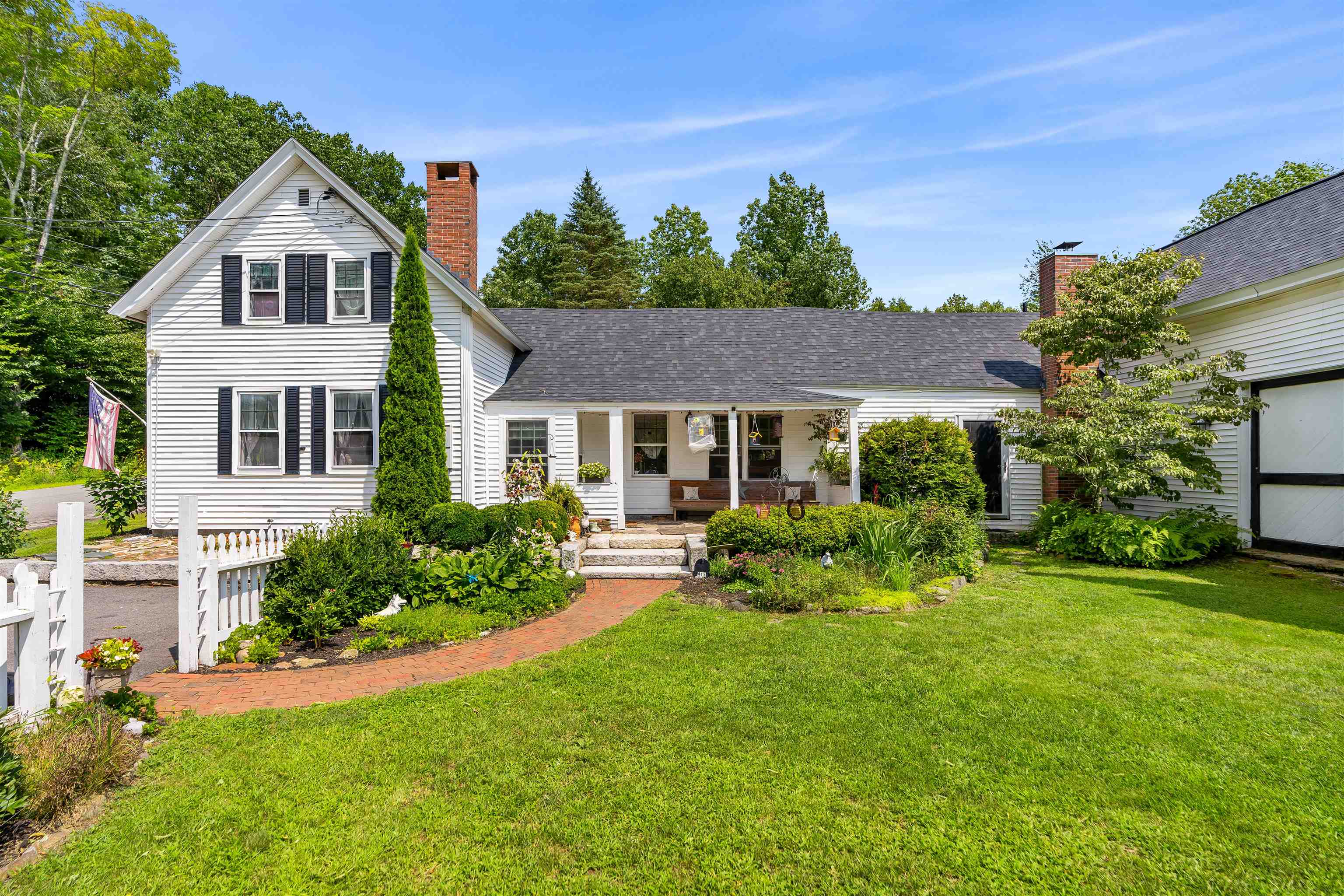 415 Flanders Memorial Rd, Weare, NH 03281