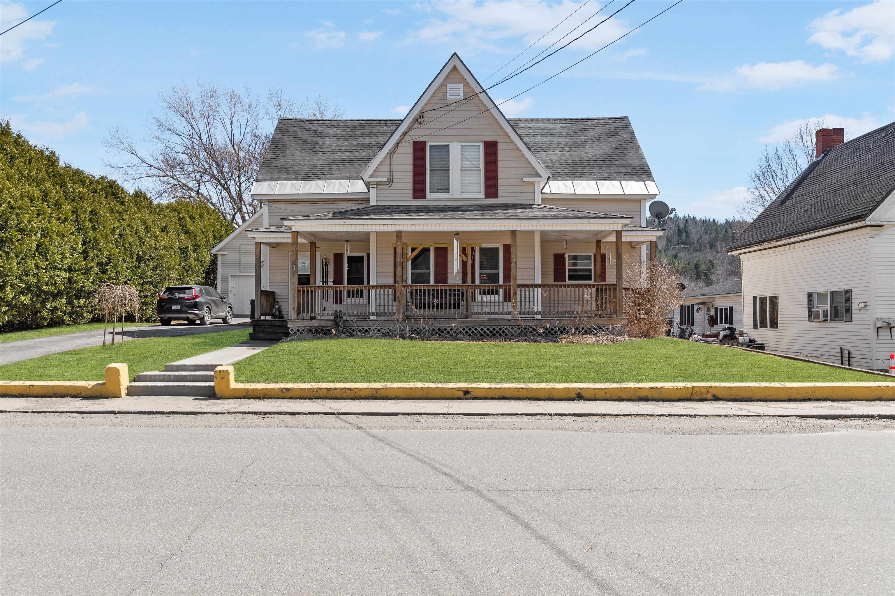 59 Colby St, Colebrook, NH 03576