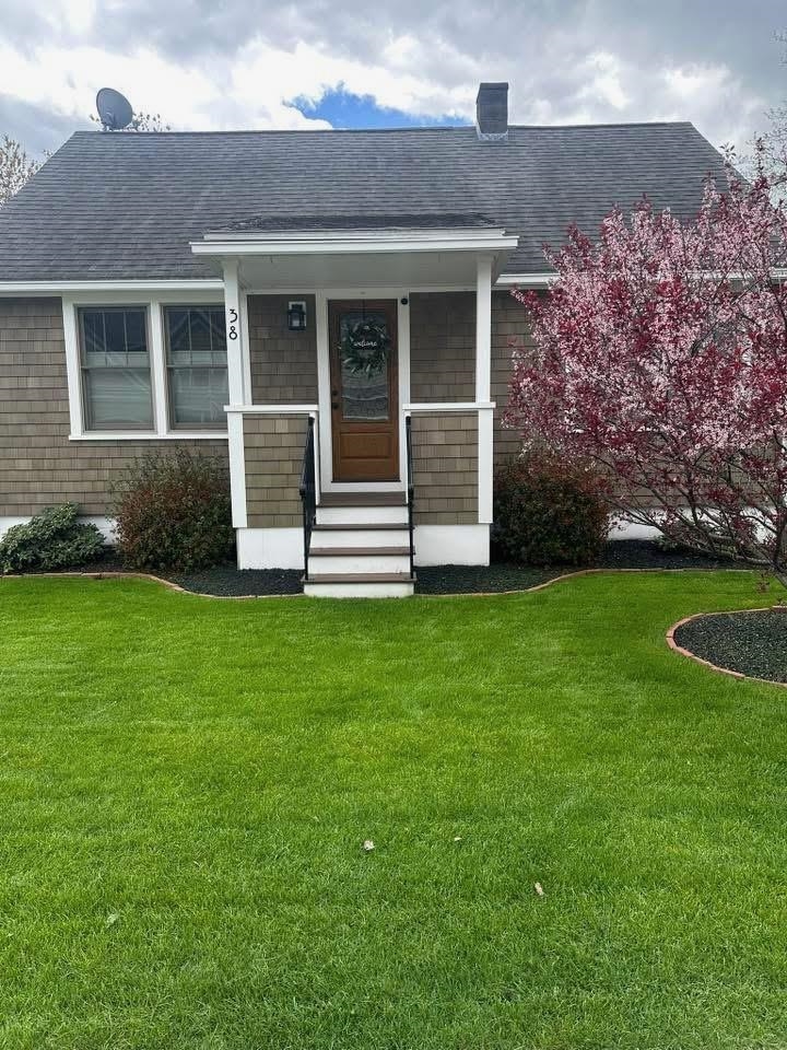 38 Armand Ave, Manchester, NH 03103