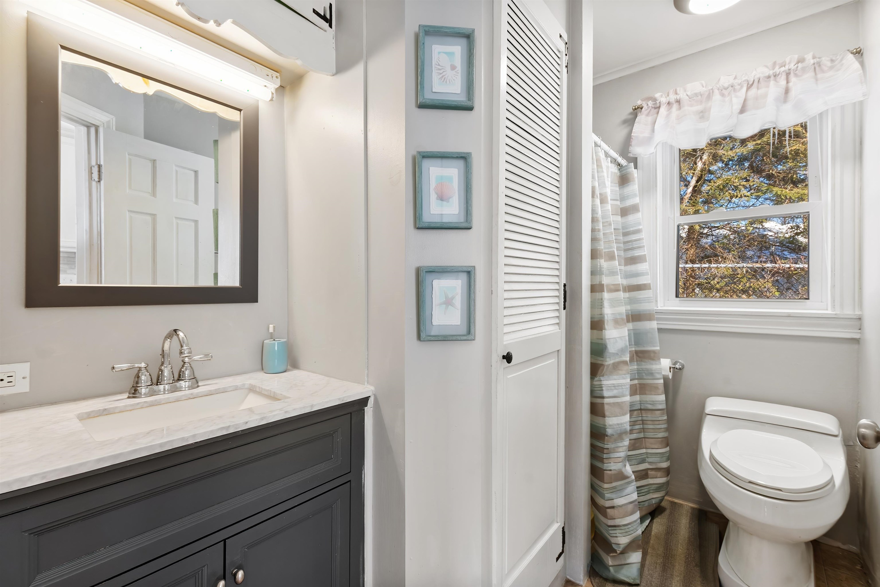 33 Endicott St, Wolfeboro, NH 03894