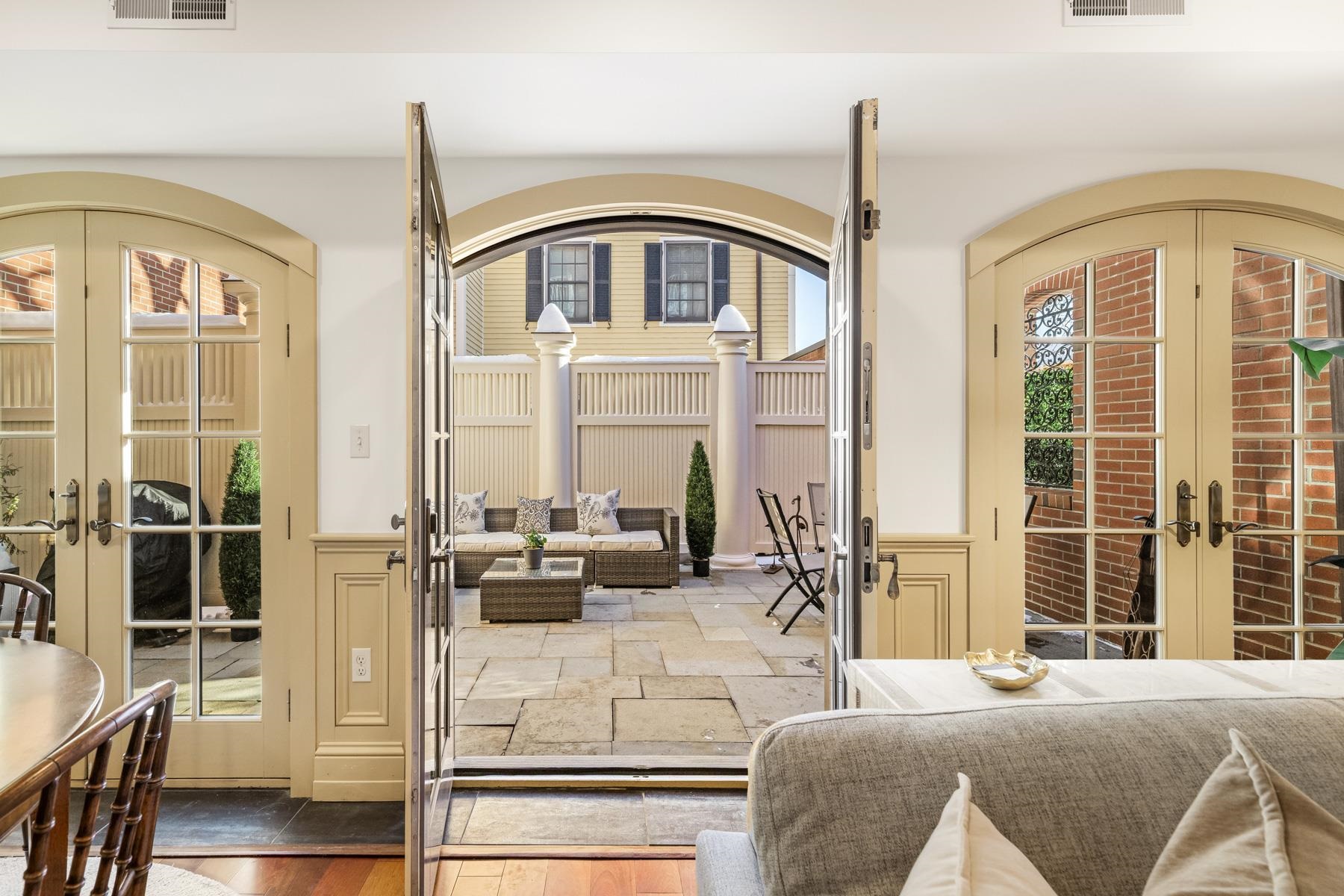 66 State St, Portsmouth, NH 03801