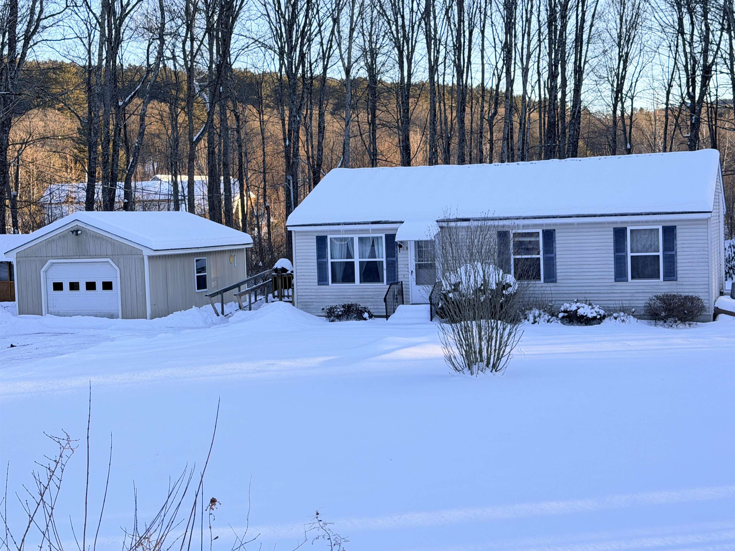 55 River St, Alstead, NH 03602