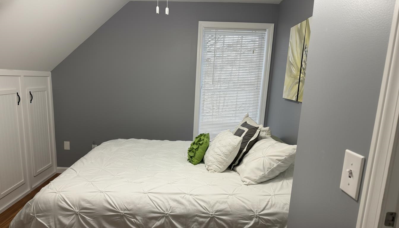 10 Harvard Ave, Auburn, NH 03032-3985