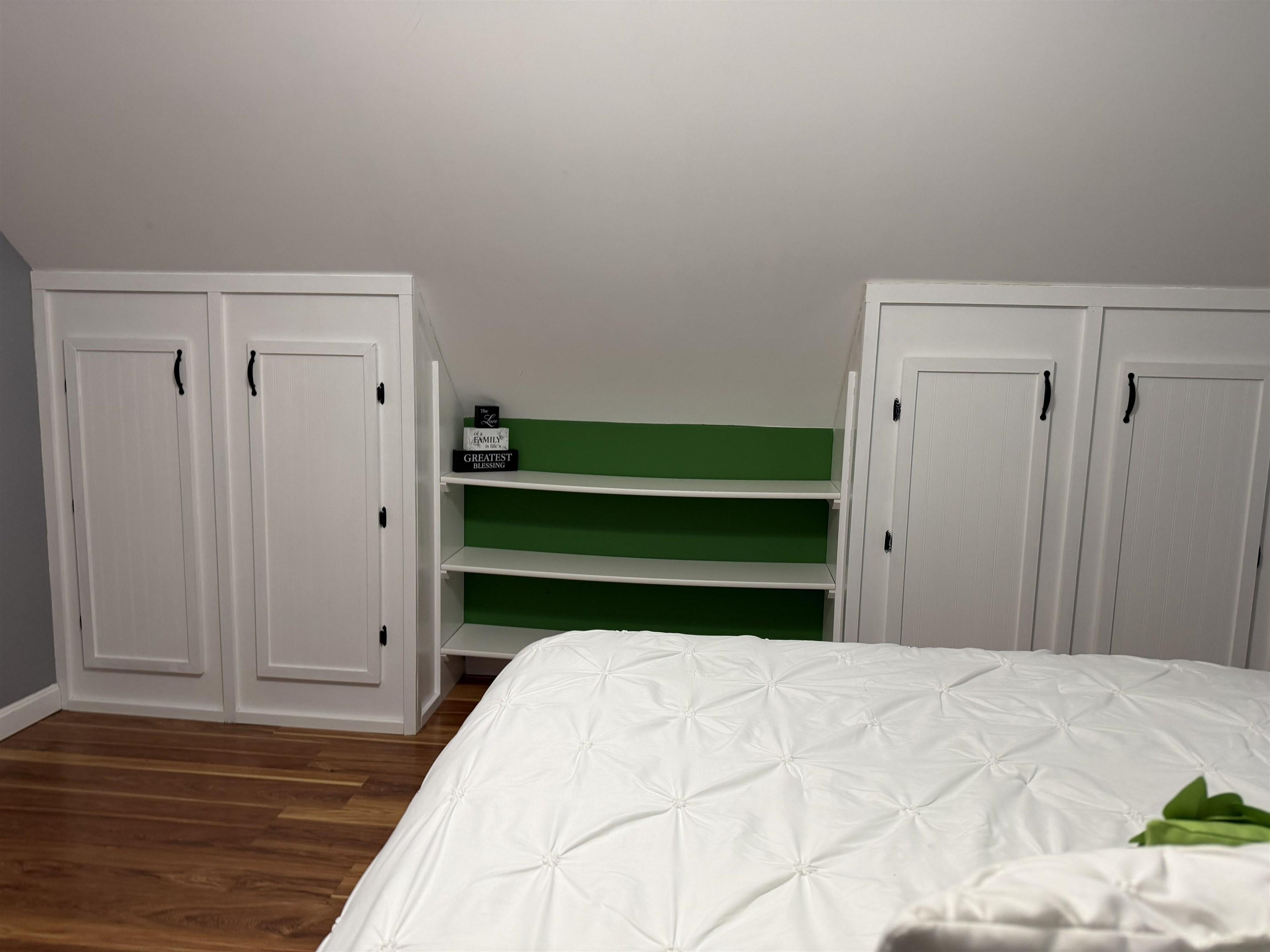 10 Harvard Ave, Auburn, NH 03032-3985