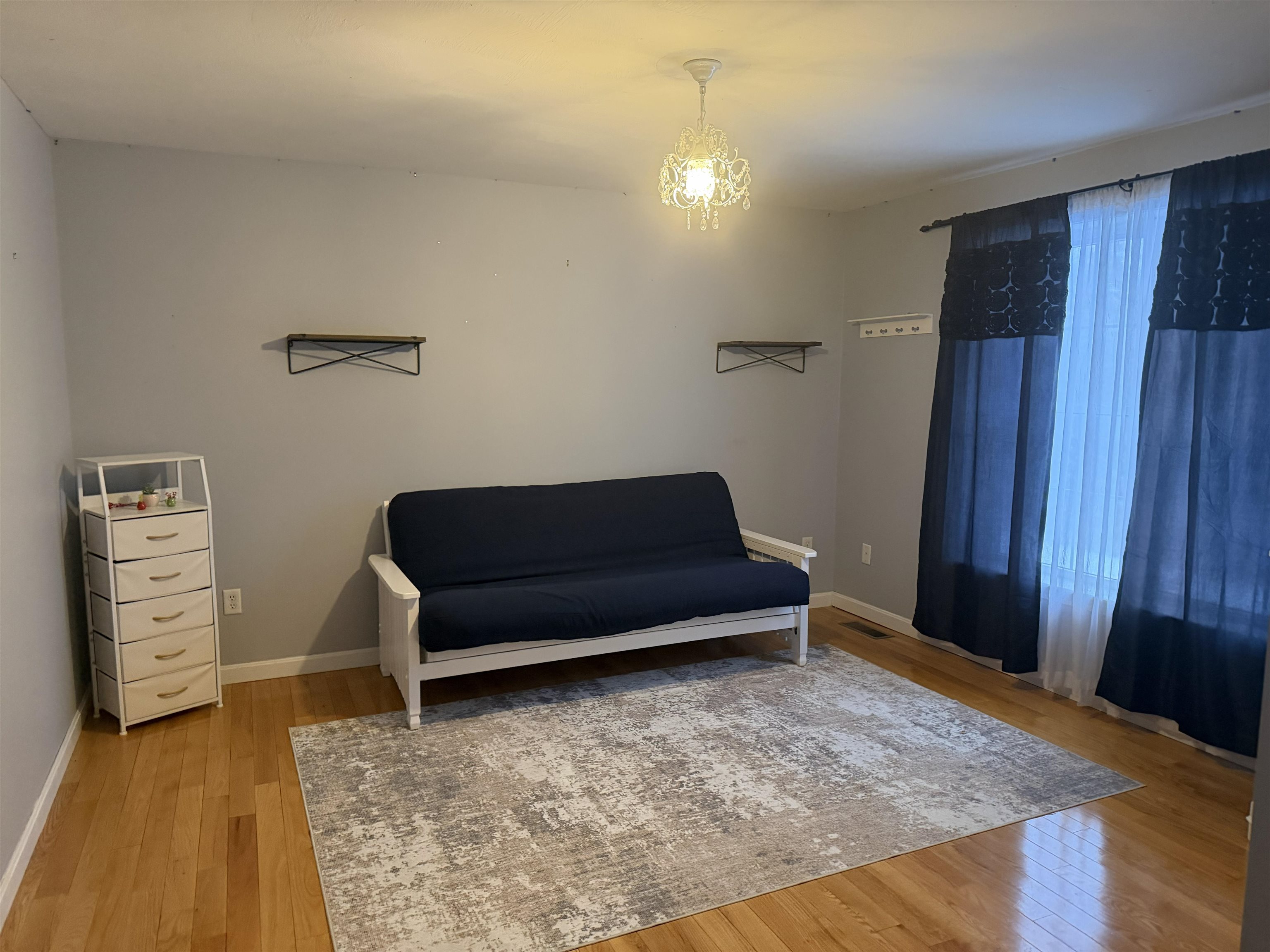 10 Harvard Ave, Auburn, NH 03032-3985