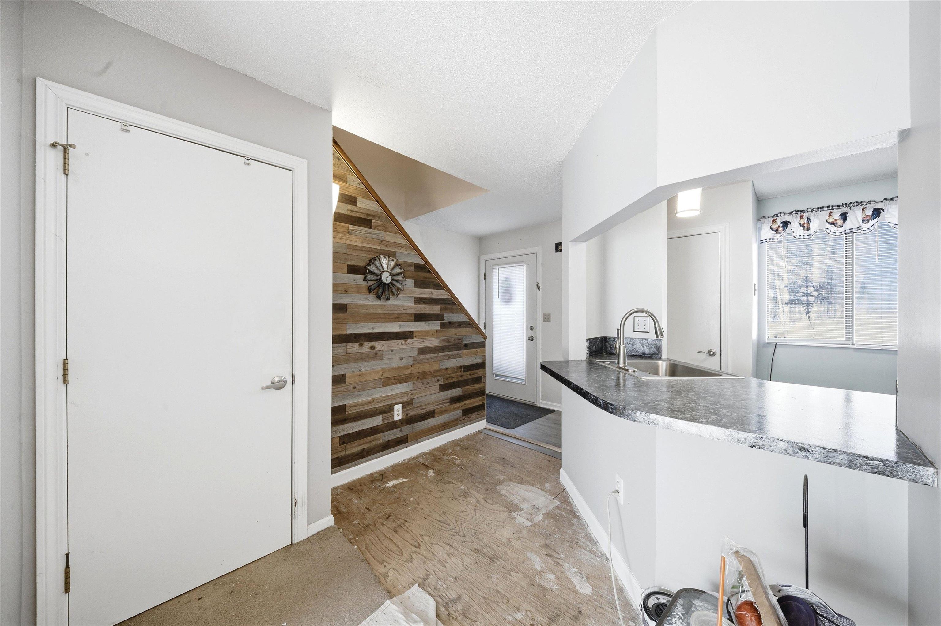 39 Apple Ln, Hollis, NH 03049