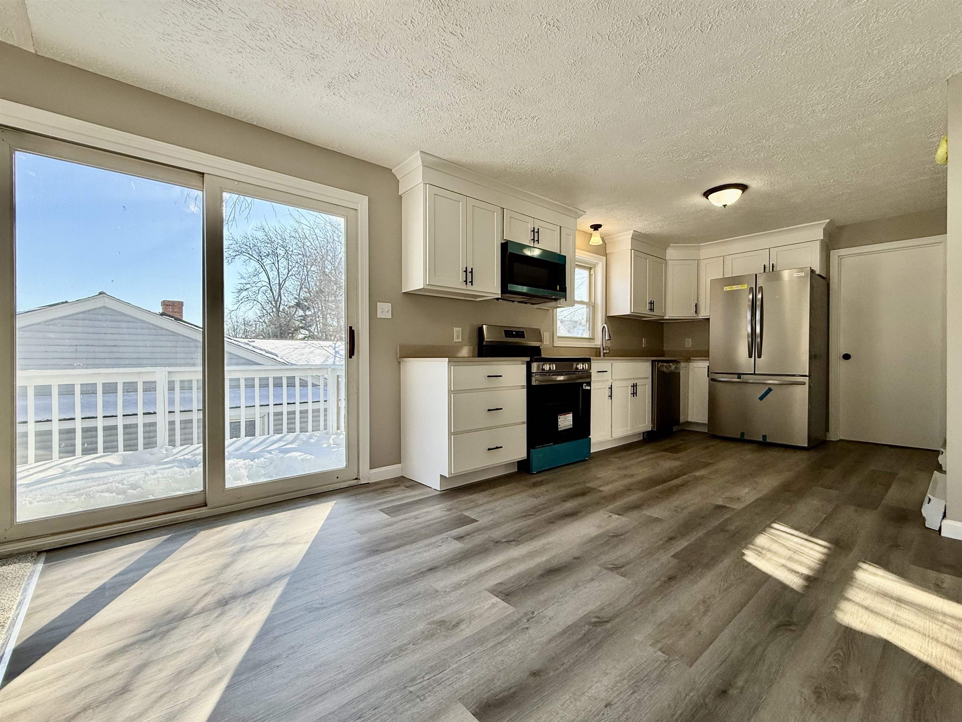 186 Grand Ave, Manchester, NH 03109