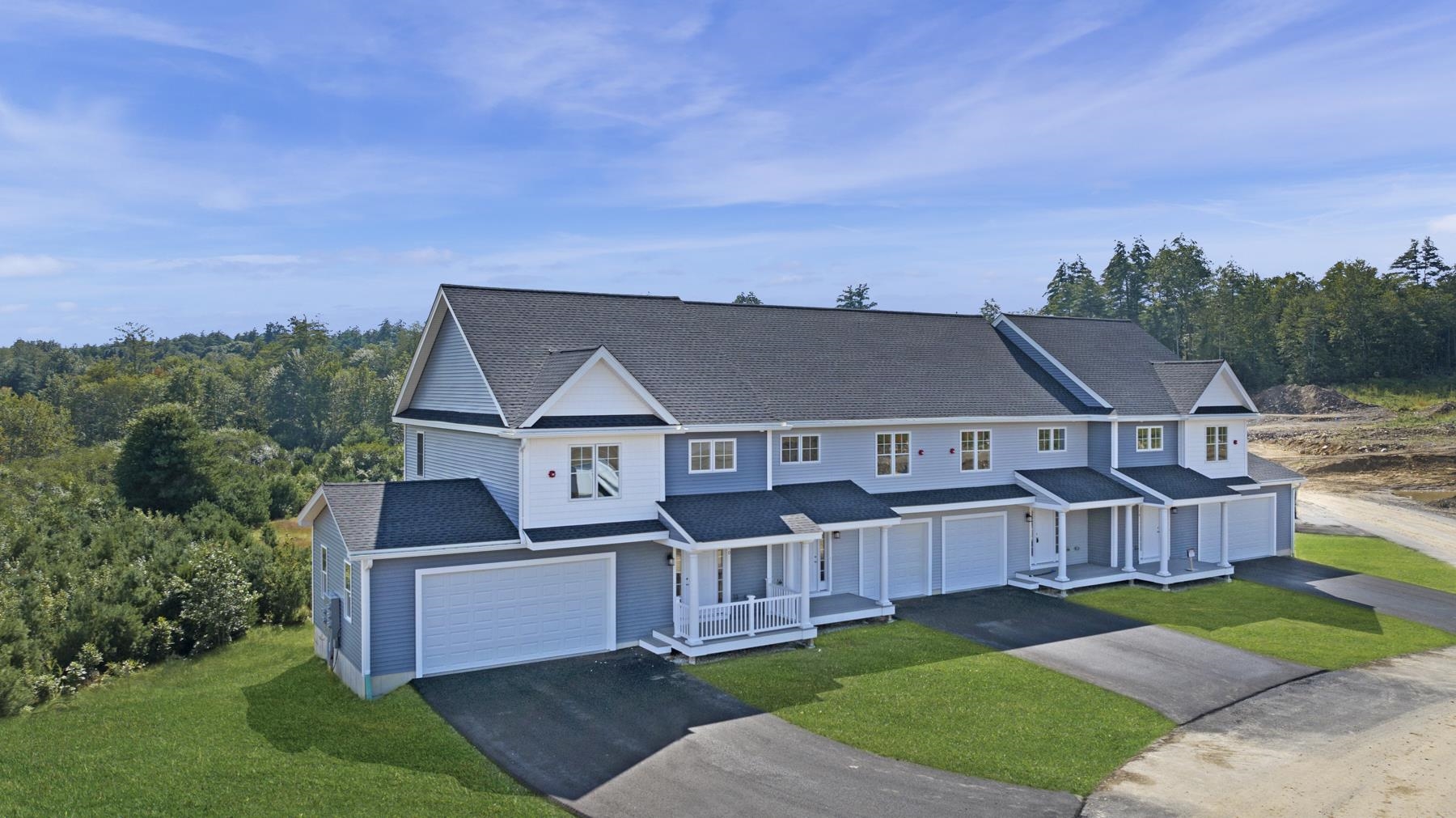 5 Autumn Ln, Raymond, NH 03077