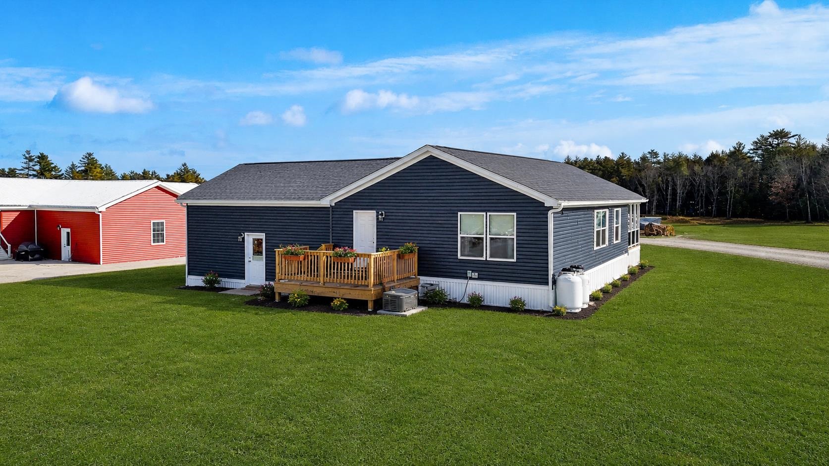 79 Diamondback Dr, Rochester, NH 03867