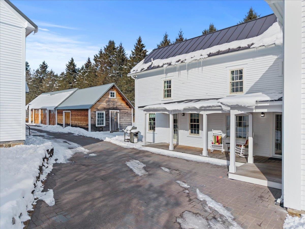 76 Tsienneto Rd, Derry, NH 03038