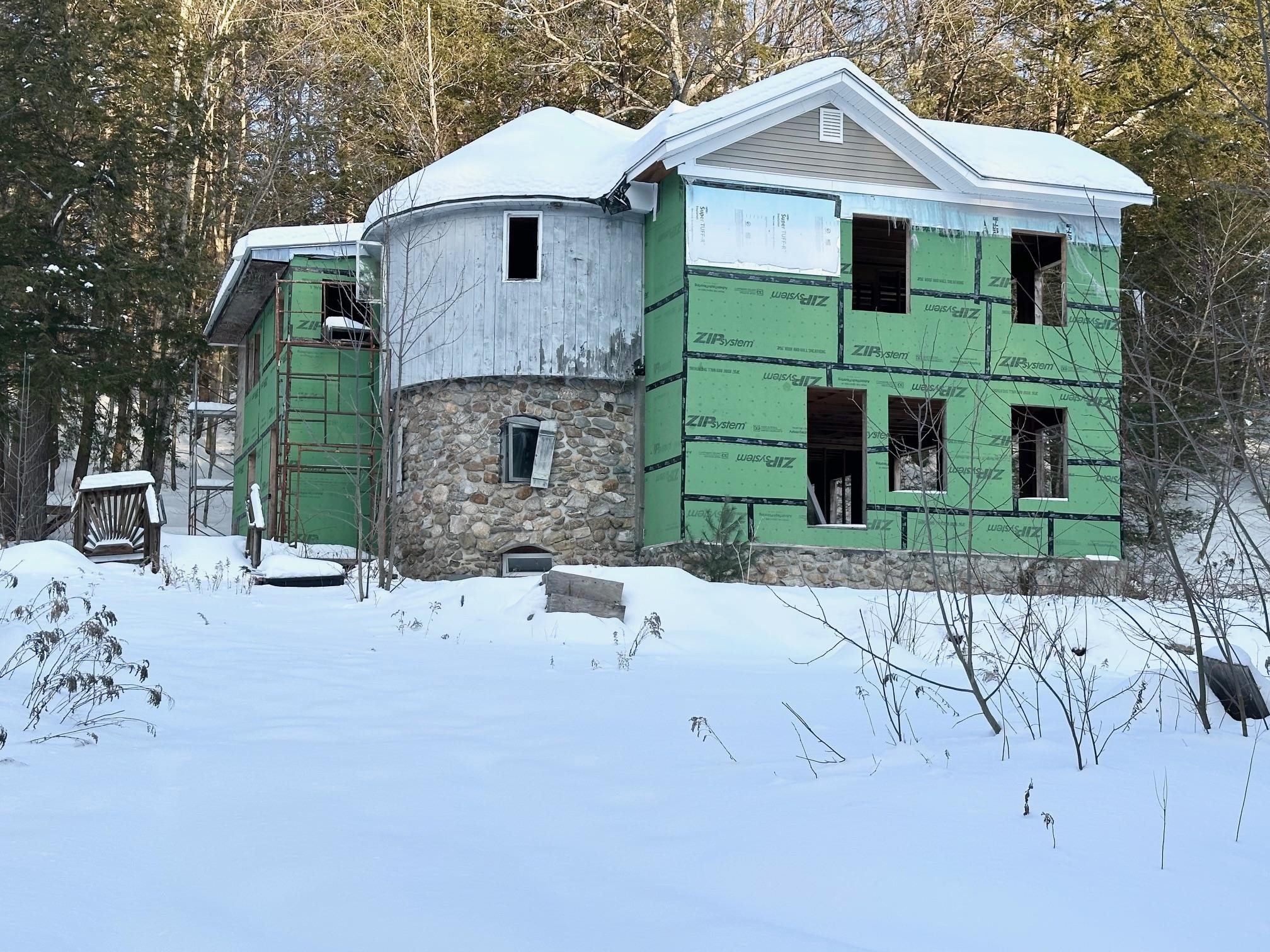 34 New Rd, Weare, NH 03281