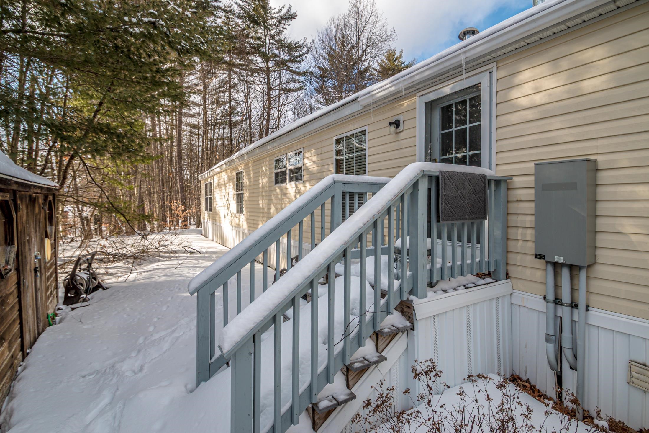 15 Lighthouse Ln, Conway, NH 03254