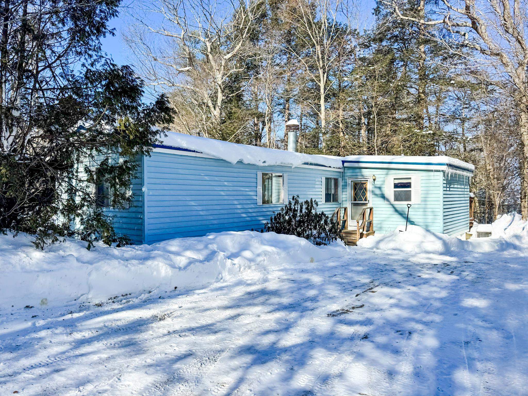73 Harvey Lake Rd, Northwood, NH 03261