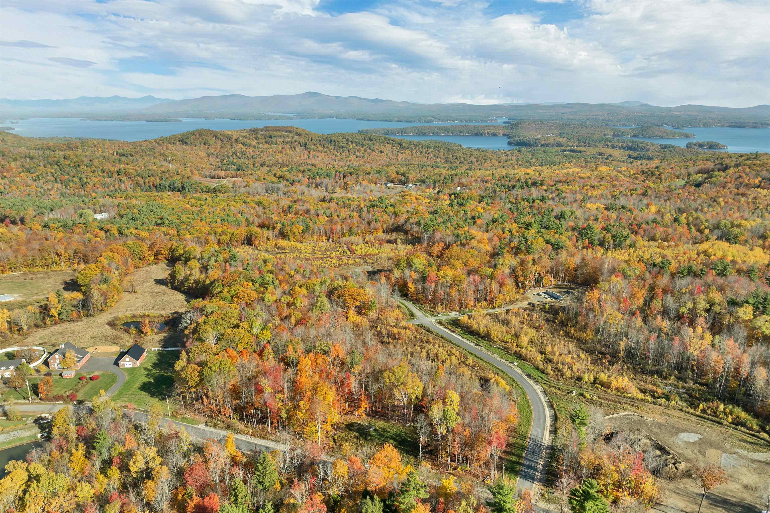 29 Paddocks Dr, Gilford, NH 03249