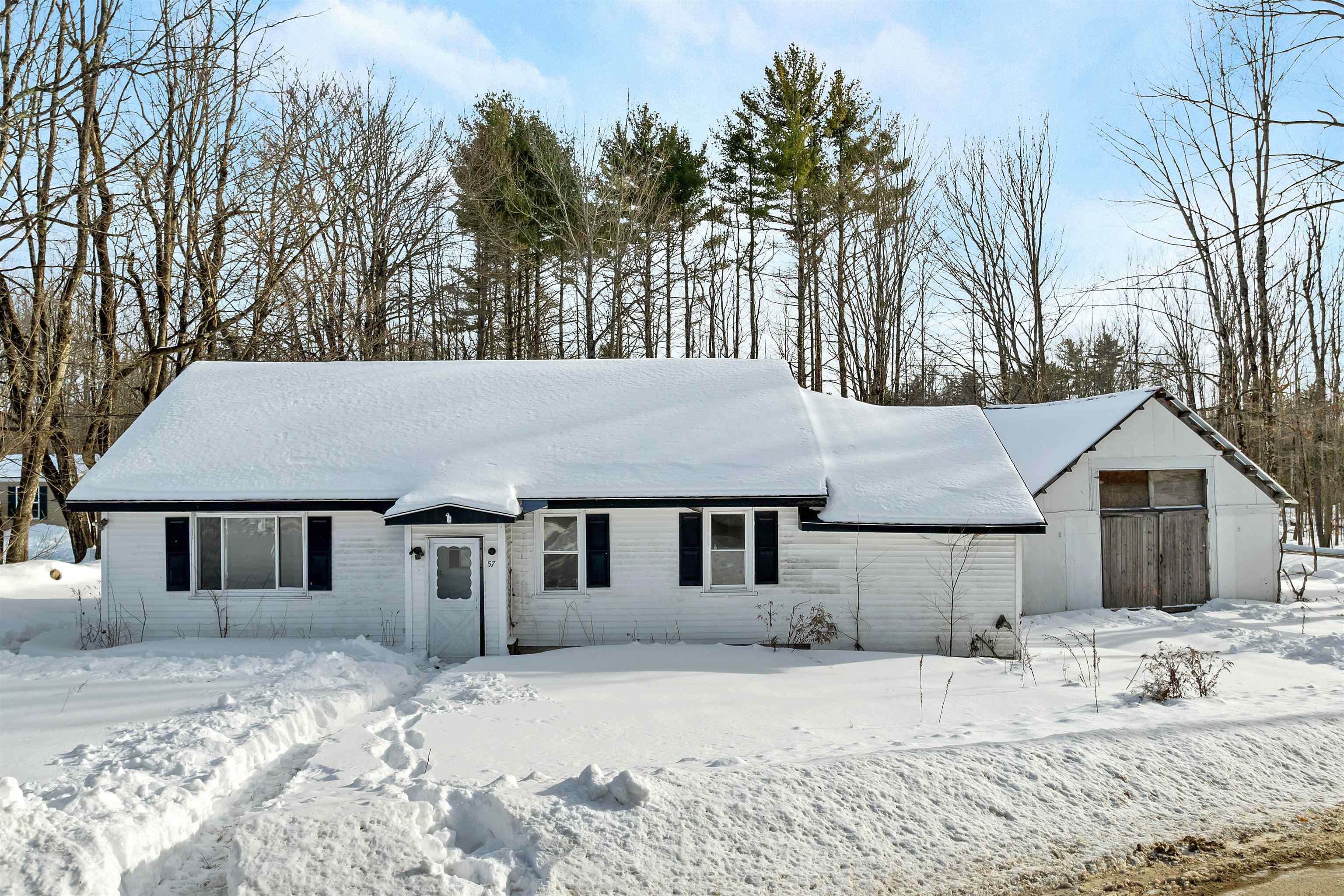 57 Pinkham Rd, Middleton, NH 03887