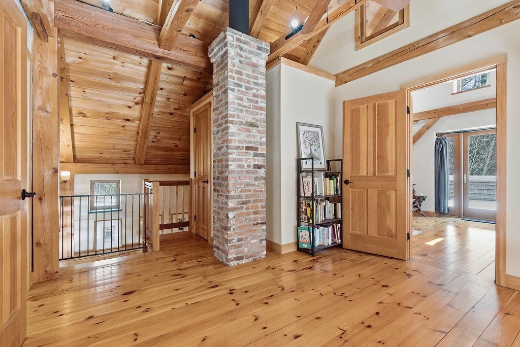 125 Winch Hill Rd, Langdon, NH 03602