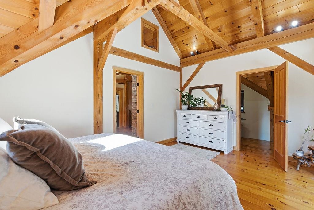 Primary Bedroom 24679033