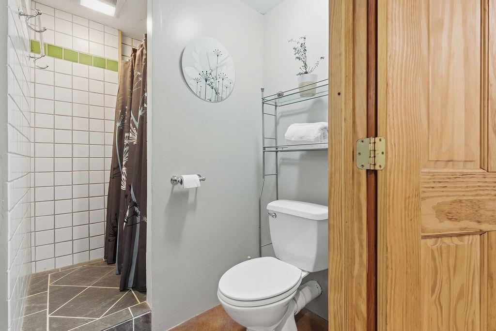 Basement 3/4 Bathroom 24679062