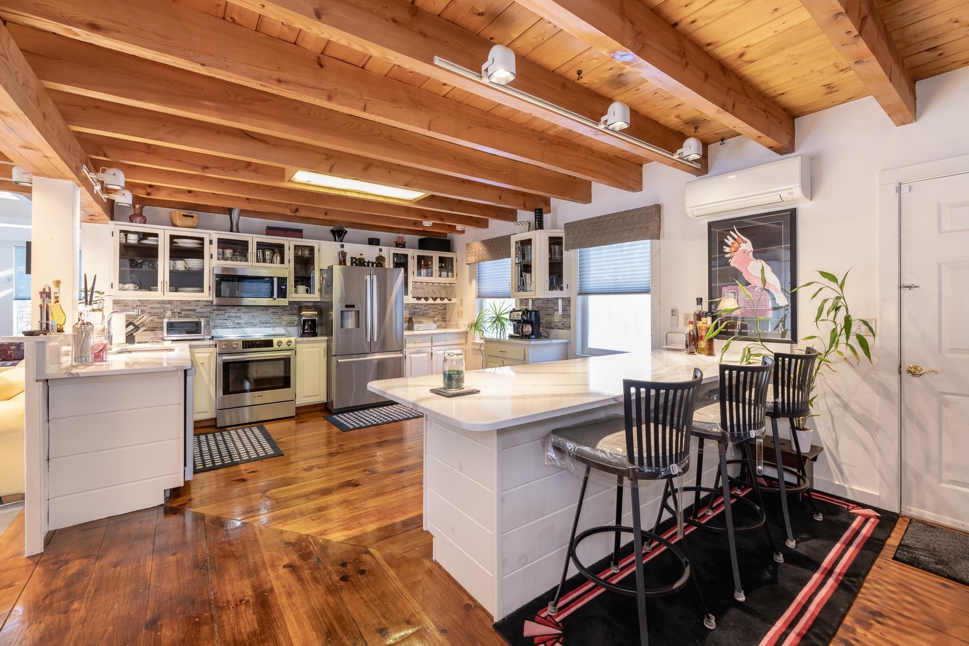 490 Meredith Center Rd, Laconia, NH 03246