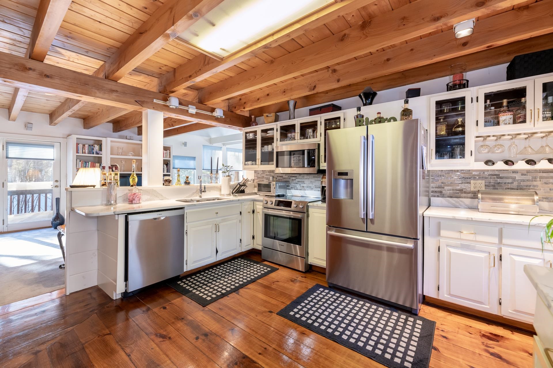 490 Meredith Center Rd, Laconia, NH 03246