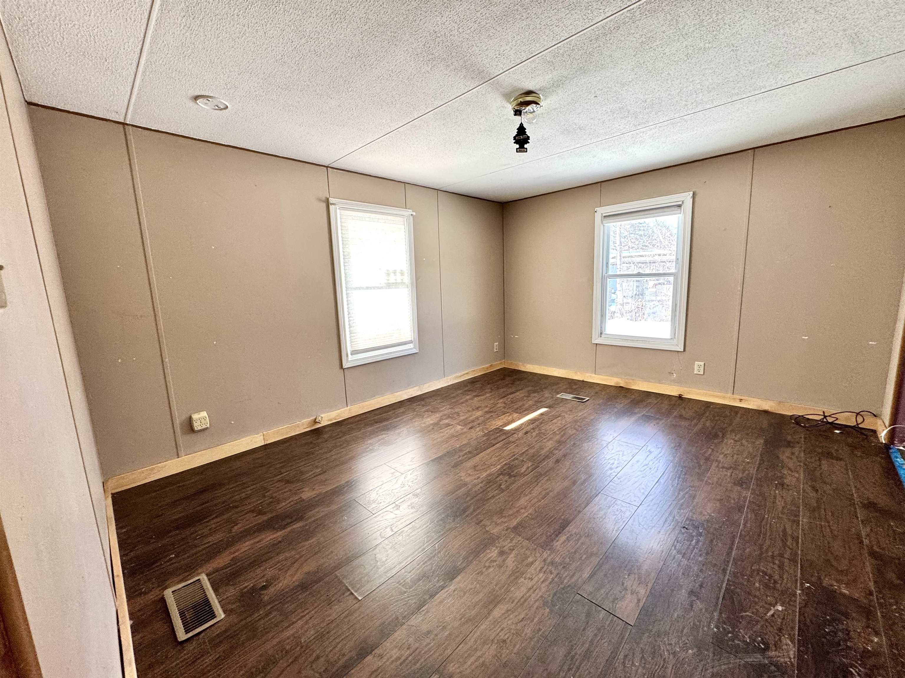 9 Birch St, Colebrook, NH 03576