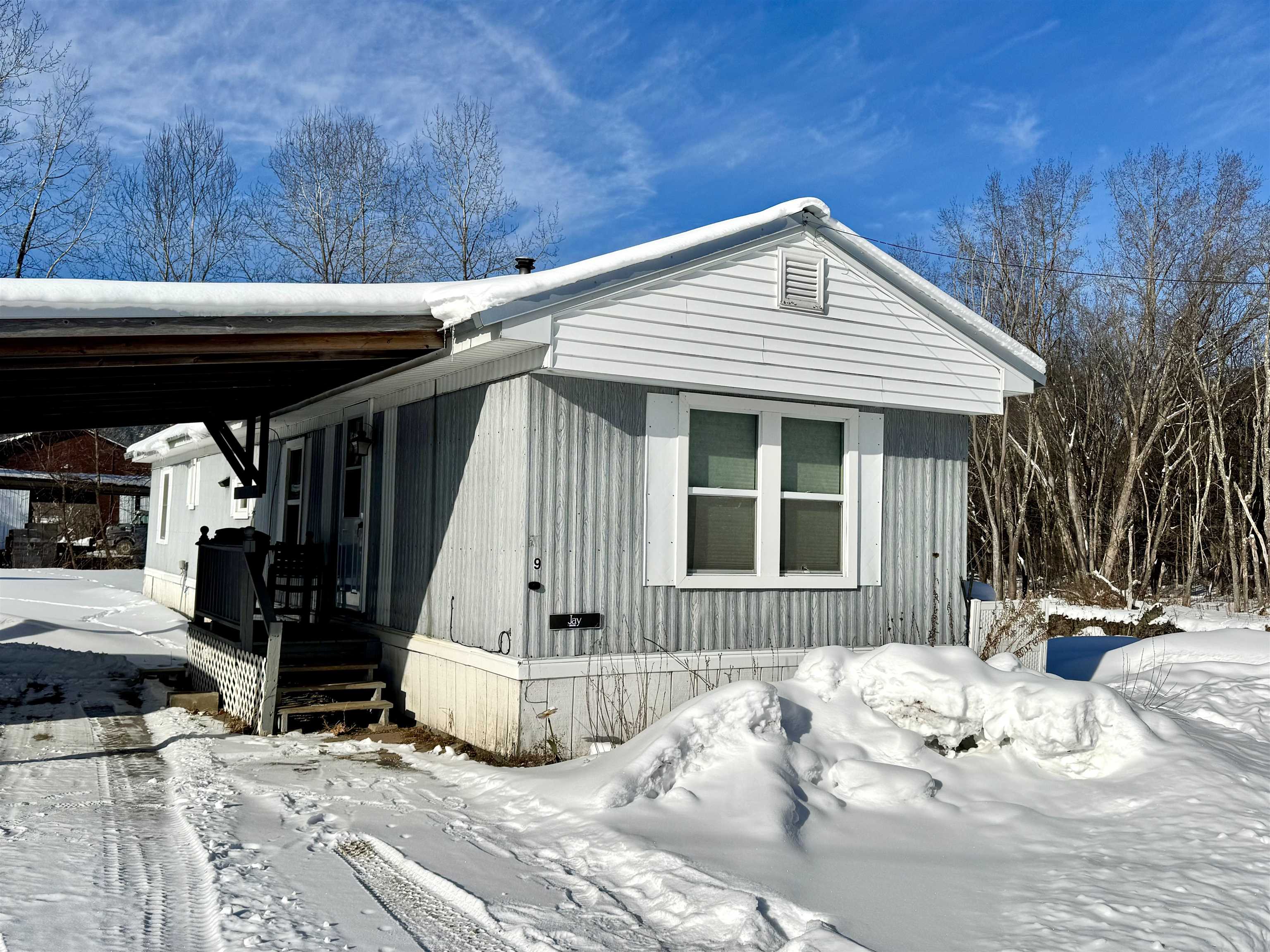 9 Birch St, Colebrook, NH 03576