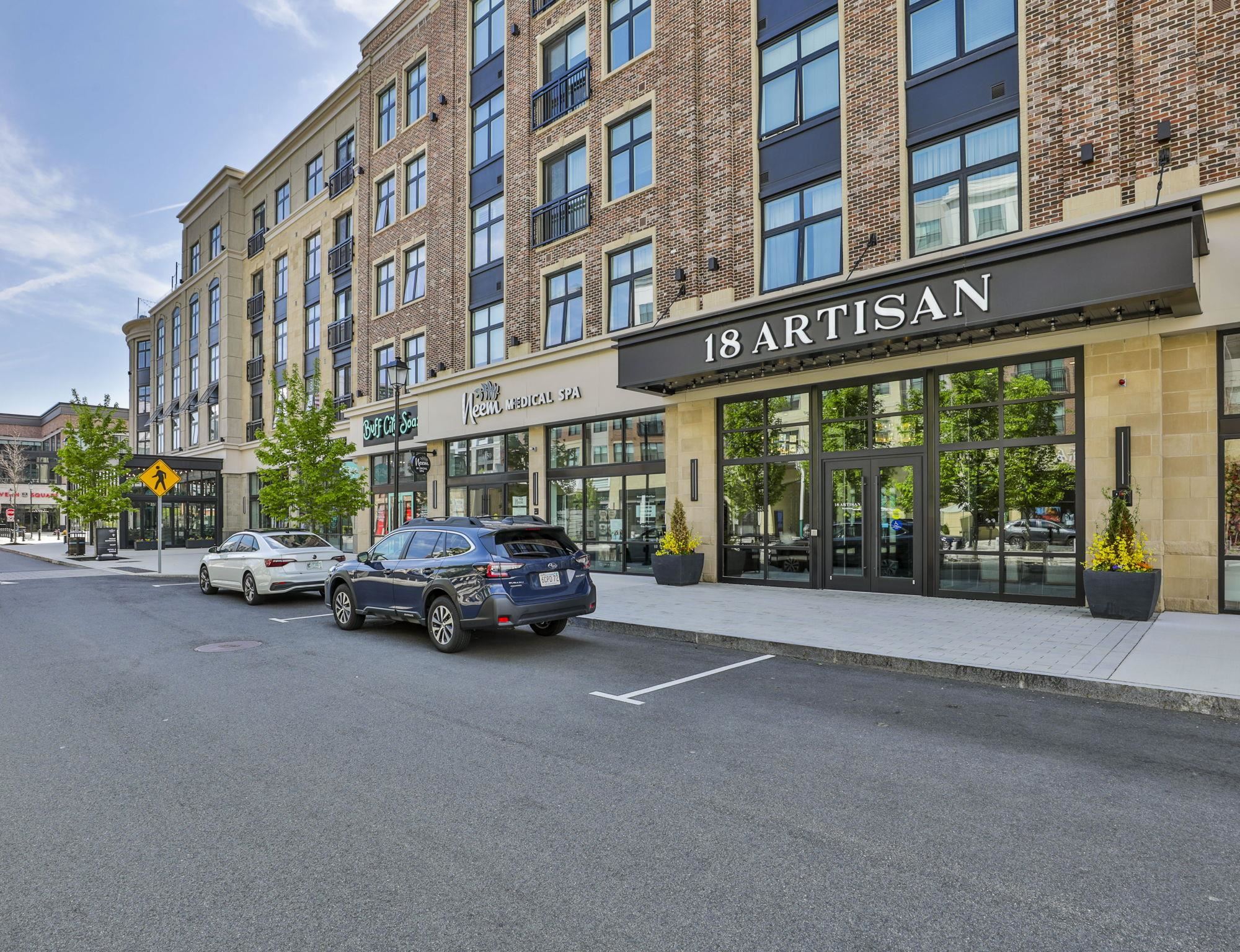 18 Artisan Dr, Salem, NH 03079