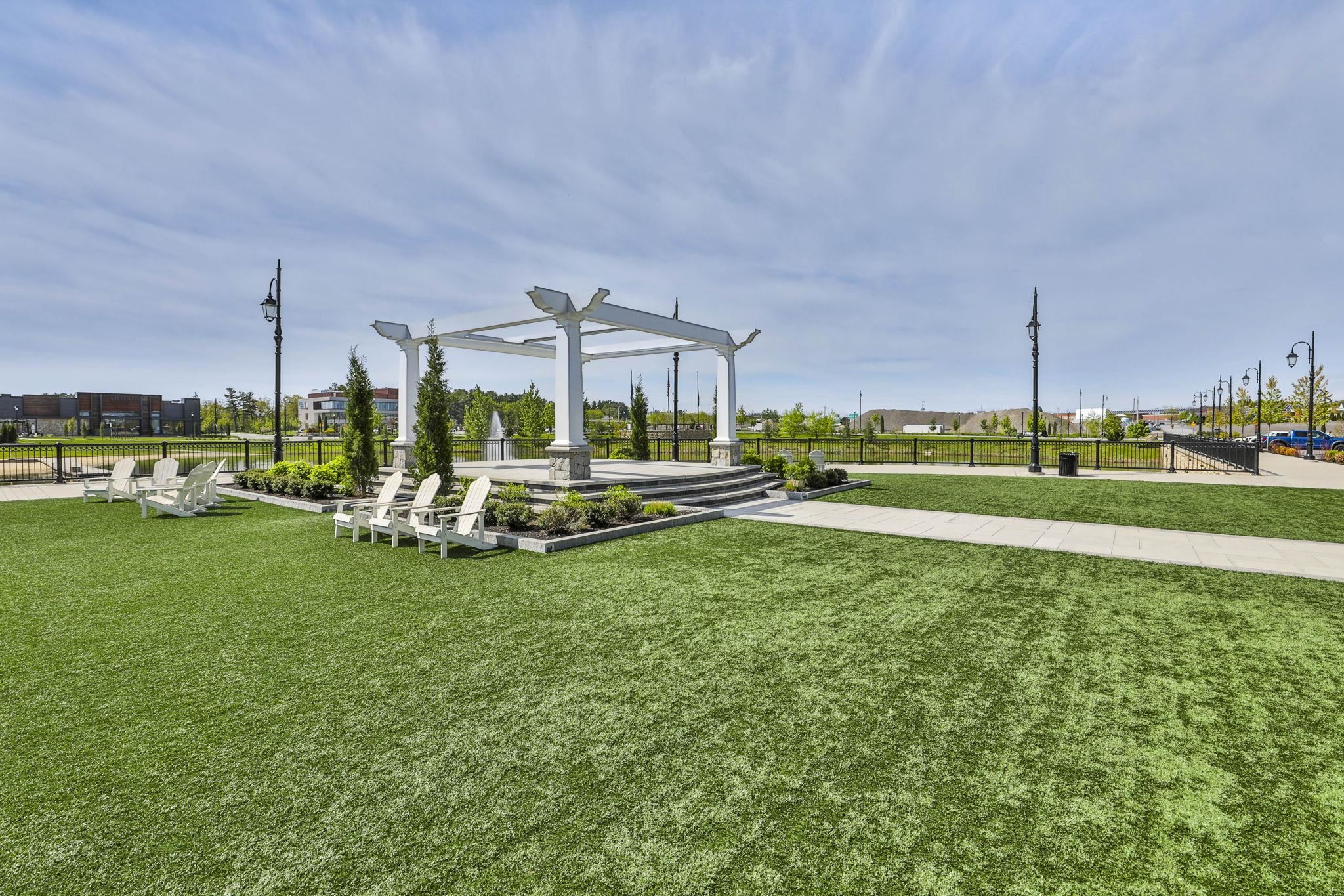 18 Artisan Dr, Salem, NH 03079