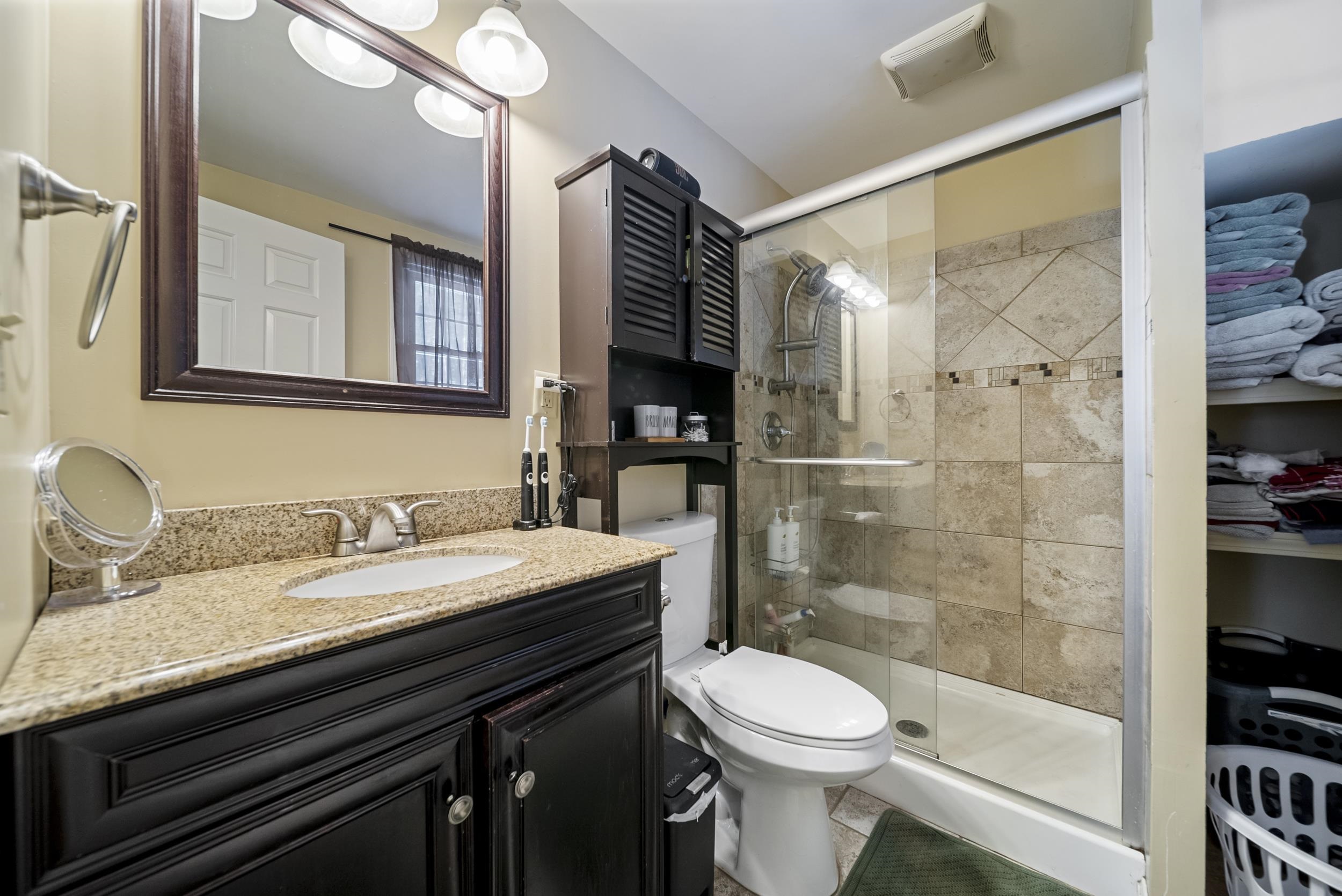 80 Wire Rd, Merrimack, NH 03054