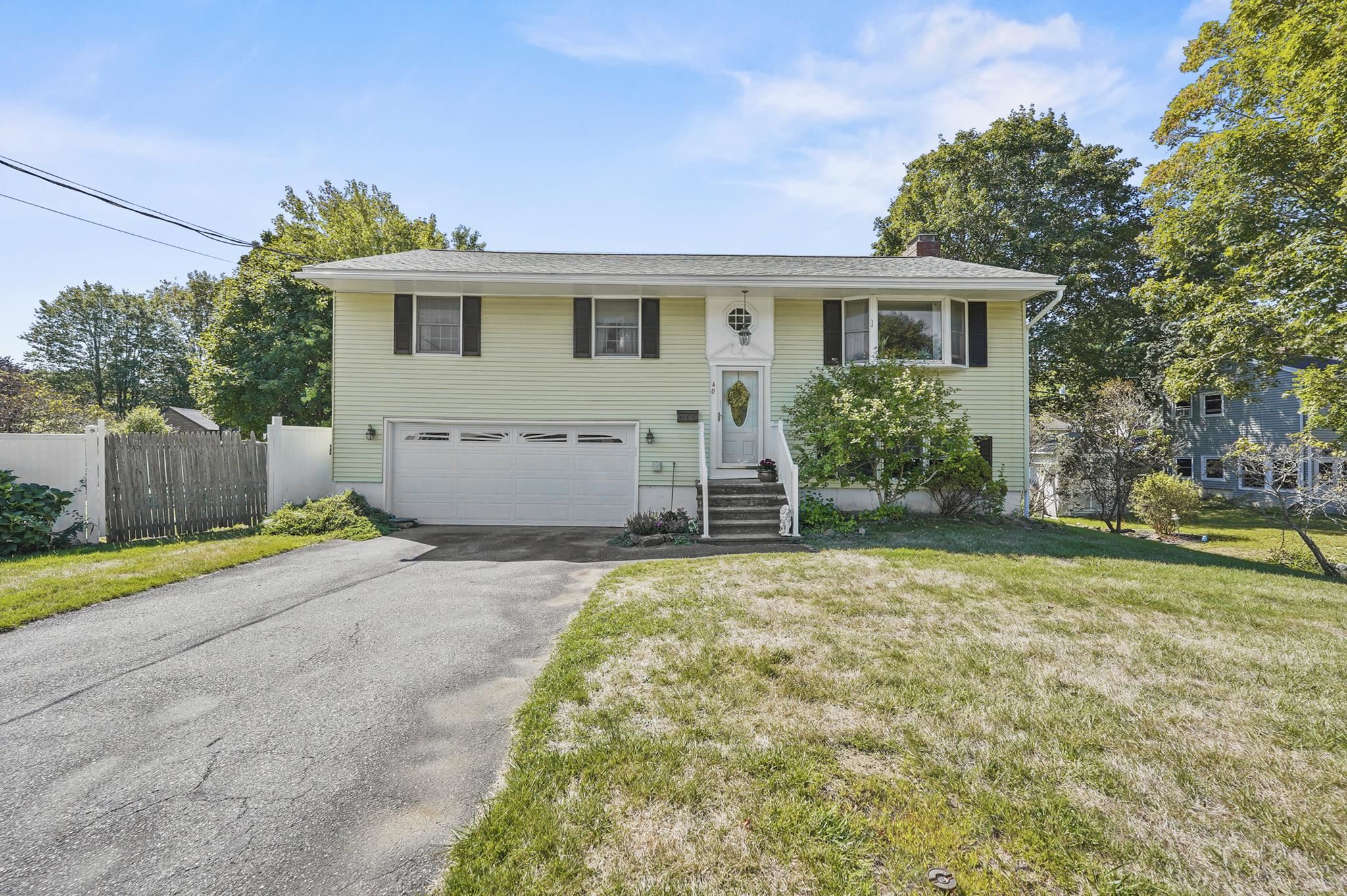 40 Opal Ave, Portsmouth, NH 03801