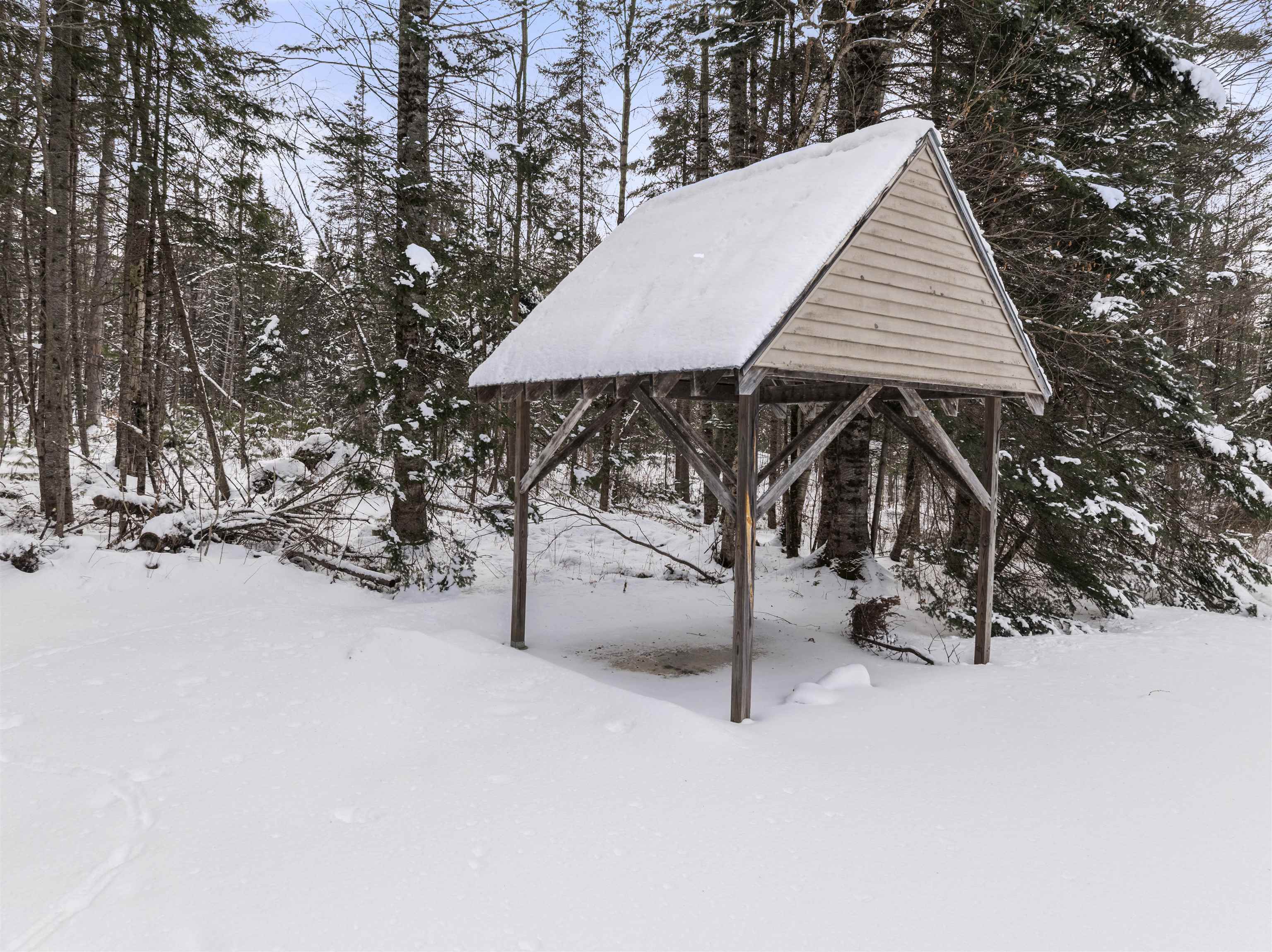 2090 N Littleton Rd, Littleton, NH 03561