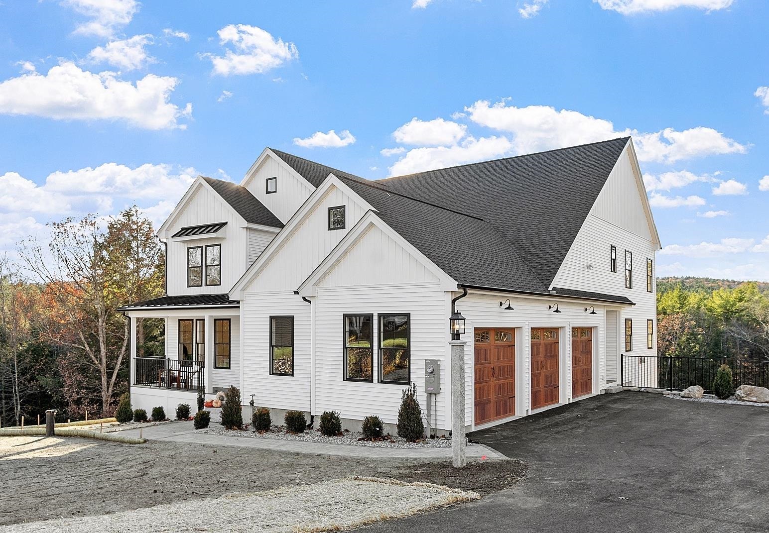 Homes for sale in Bedford, NH | 18 Sprague Mill Rd, Bedford, NH 03110 | MLS# 5075766