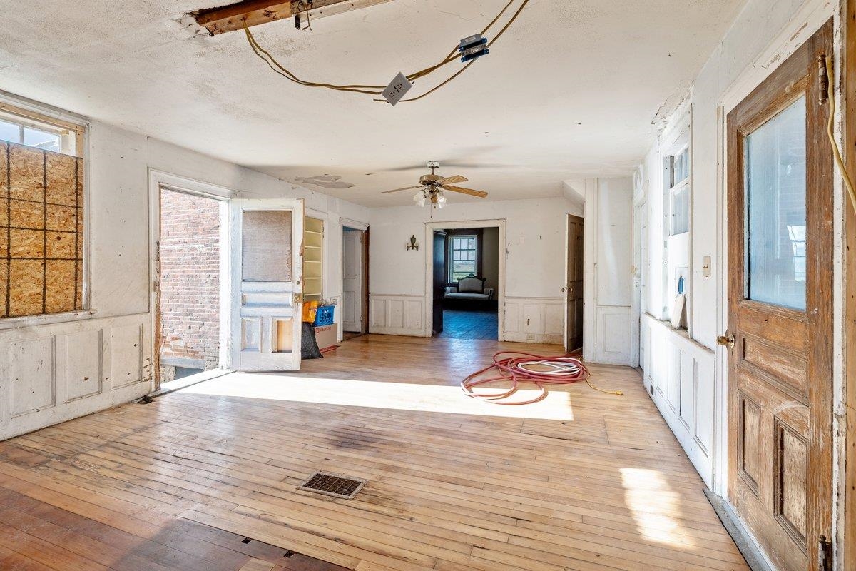 Photo 3 of Single family home for sale at 431 North Main St, Alburgh, VT 05440 | MLS# 5075780 | Listing updated on 2026-09-25