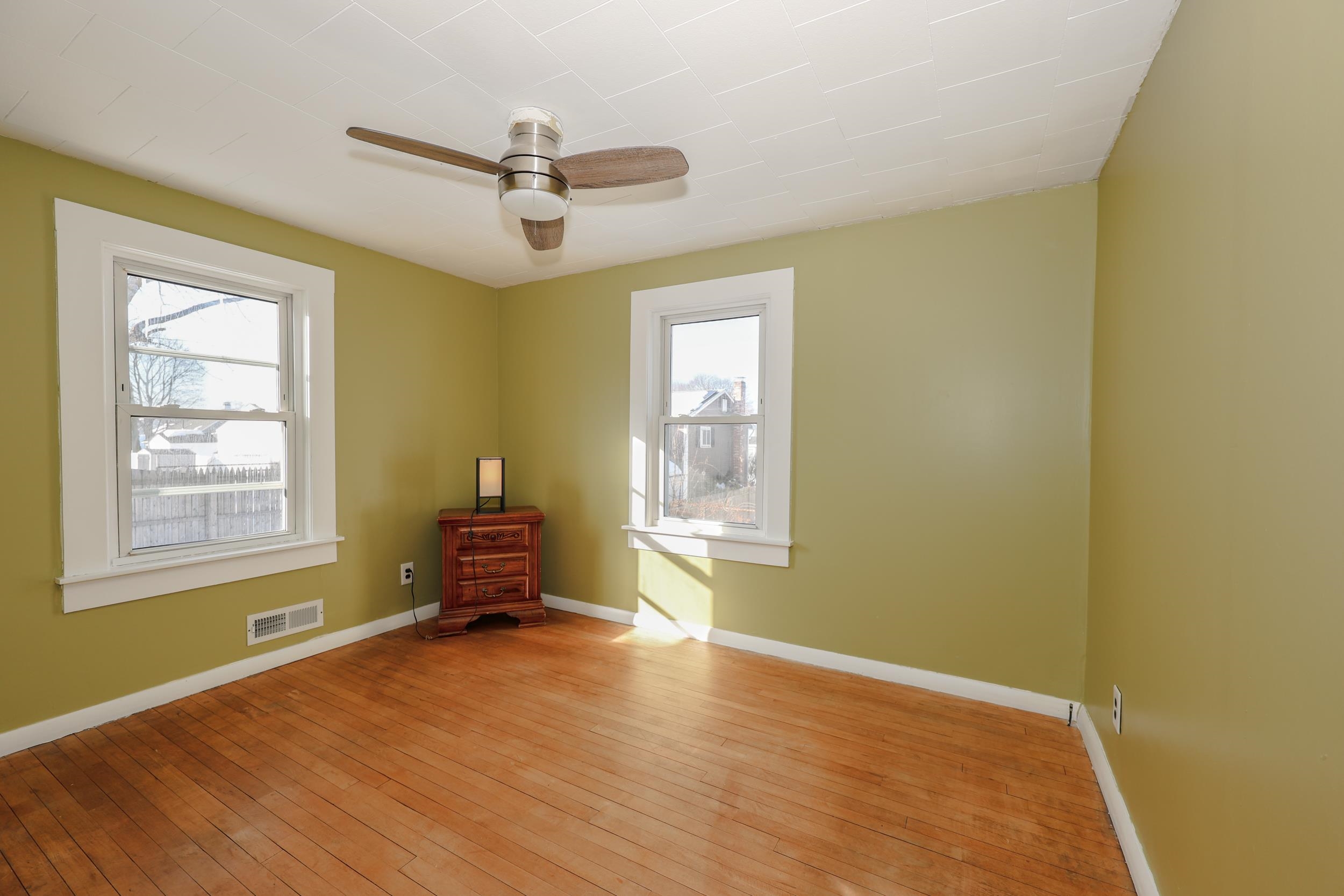 74 Purchase St, Manchester, NH 03103