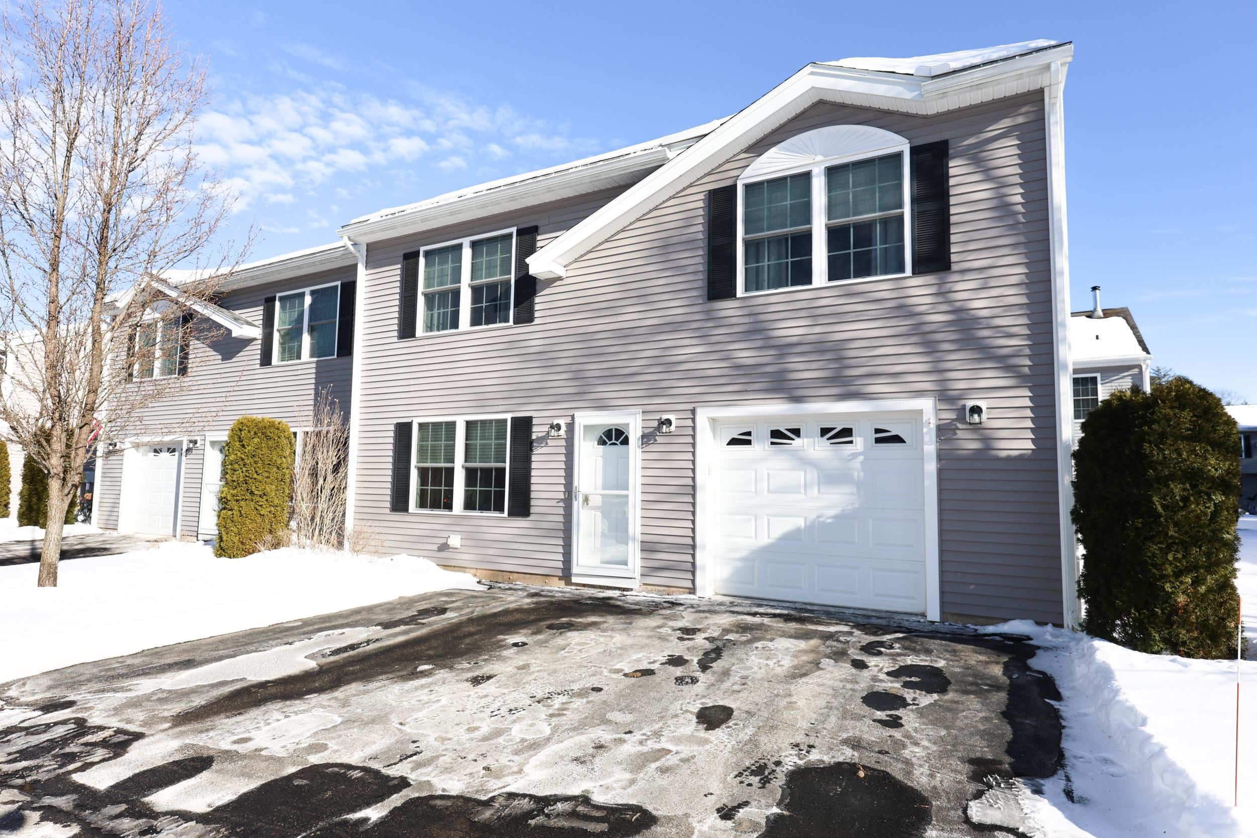 20 Bruins Ln, Raymond, NH 03077