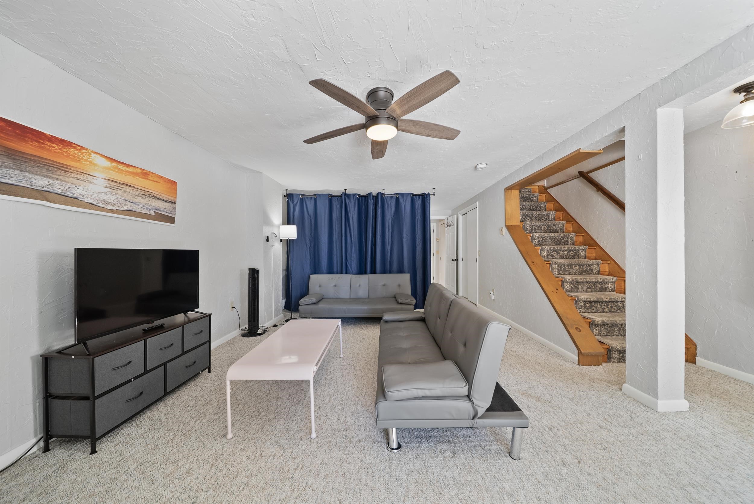 21 Village West Dr, Alexandria, NH 03222