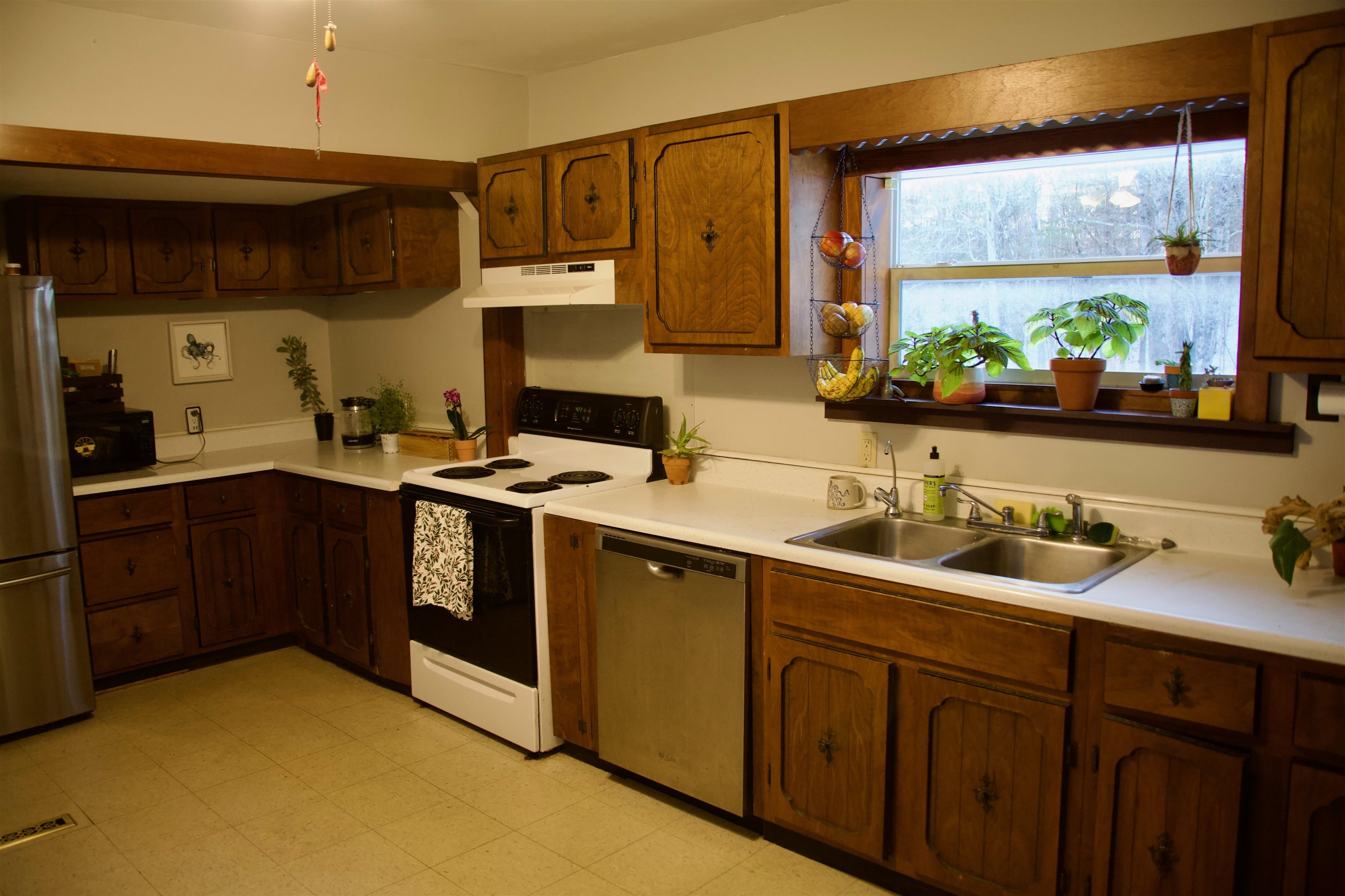 886 Keene Rd, Winchester, NH 03470