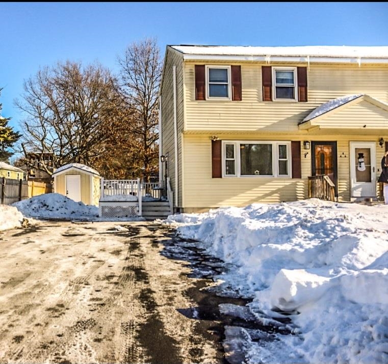 4 Norman Dr, Derry, NH 03038