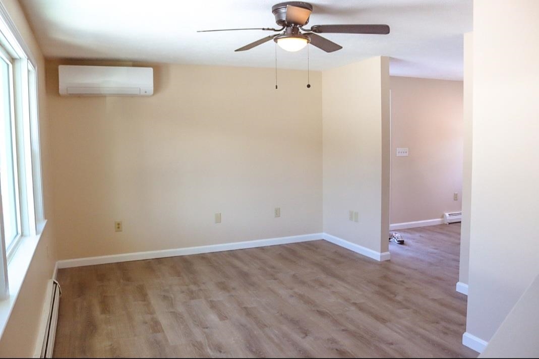 4 Norman Dr, Derry, NH 03038