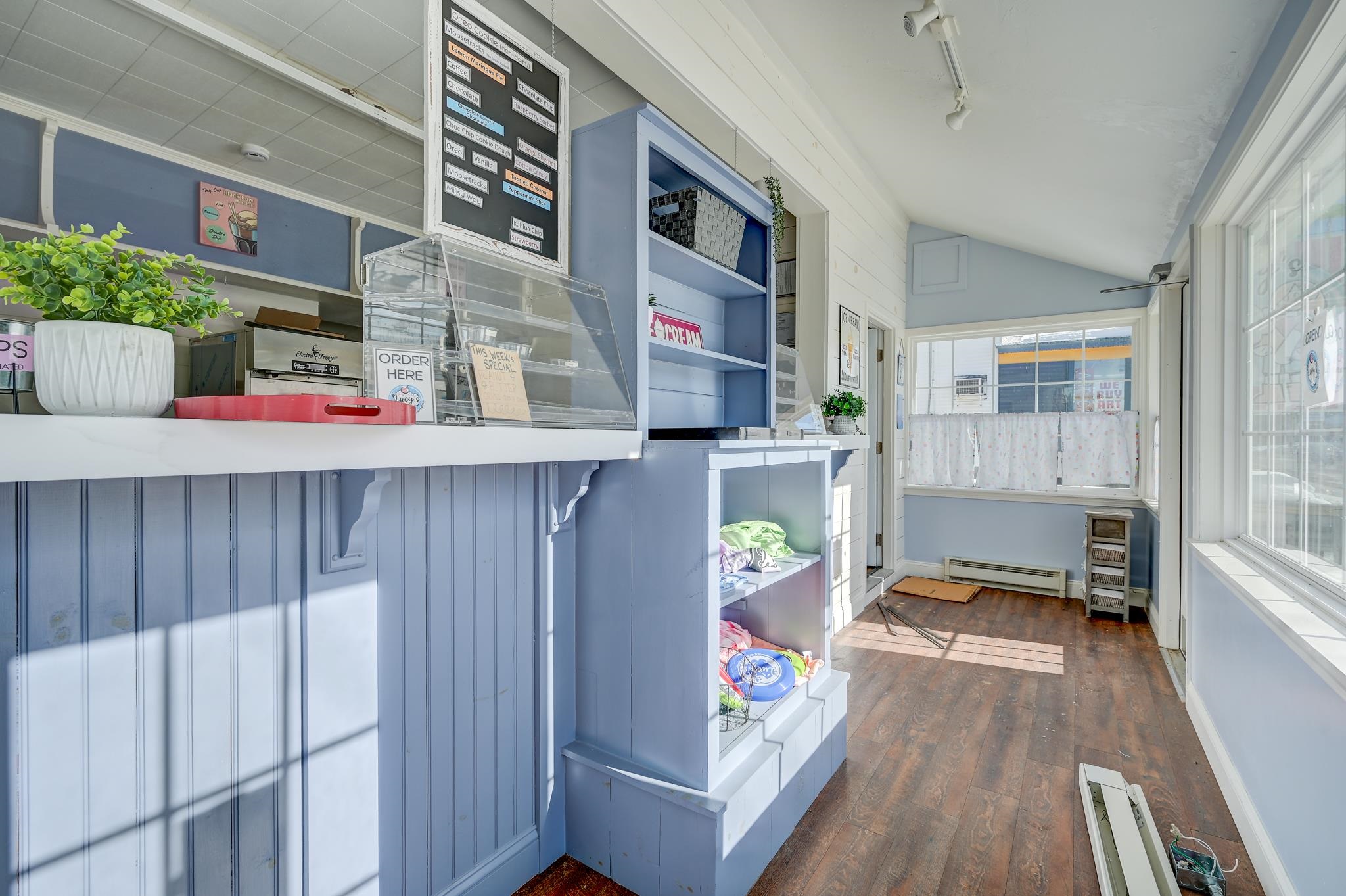 76 Main St, Conway, NH 03818