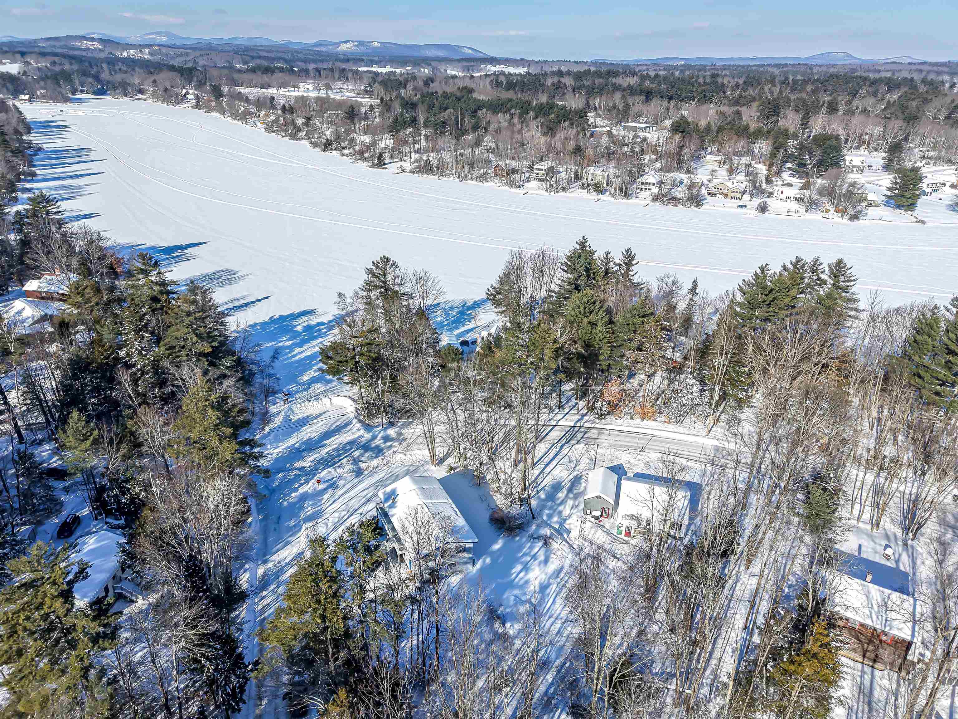 4 N Shore Dr, Barnstead, NH 03225