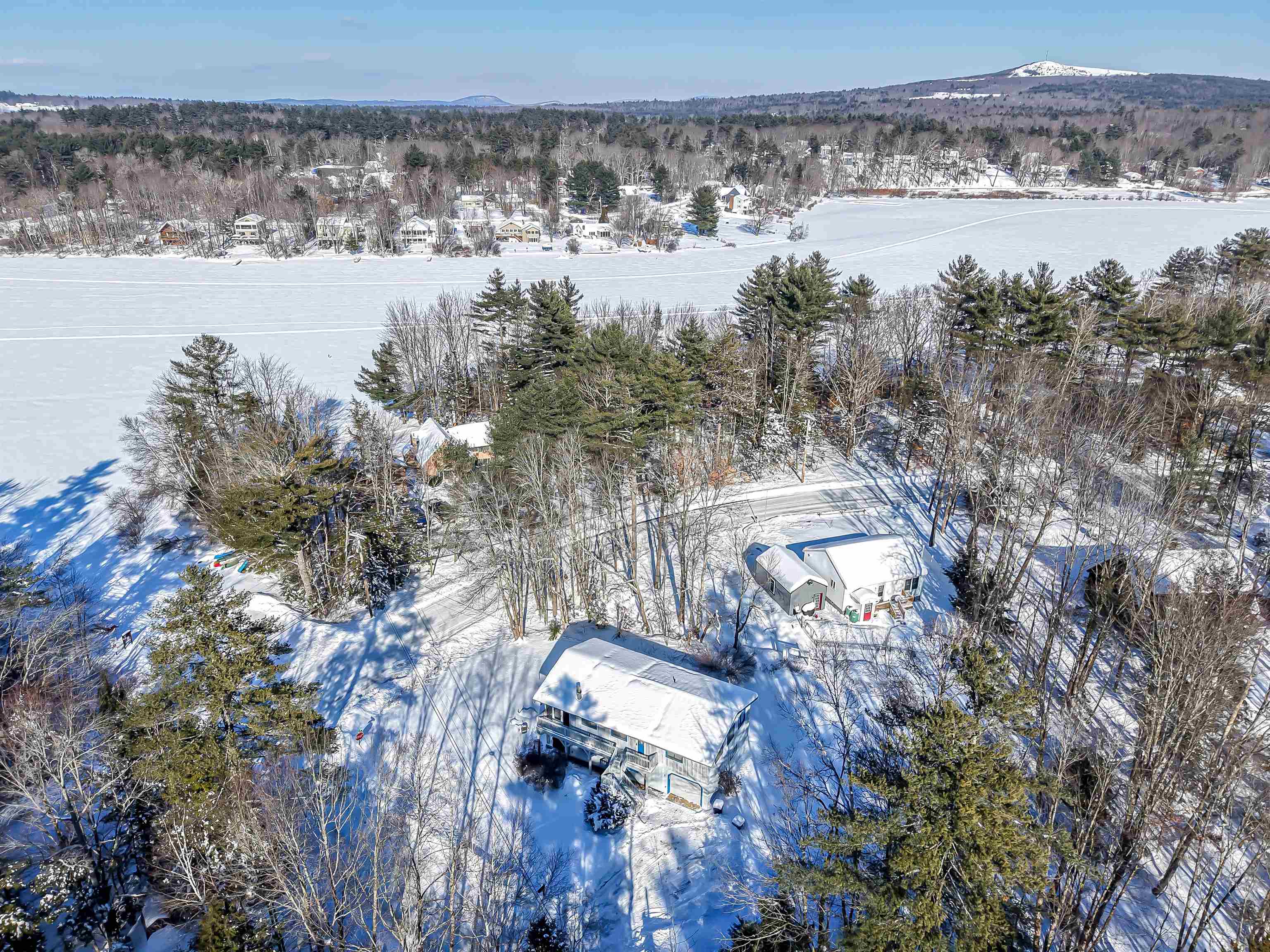 4 N Shore Dr, Barnstead, NH 03225