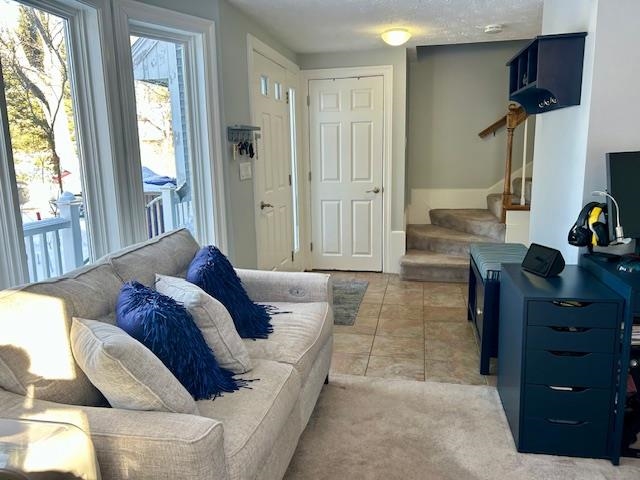 13B Hedgerow Dr, Hudson, NH 03051