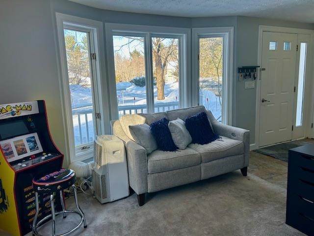 13B Hedgerow Dr, Hudson, NH 03051