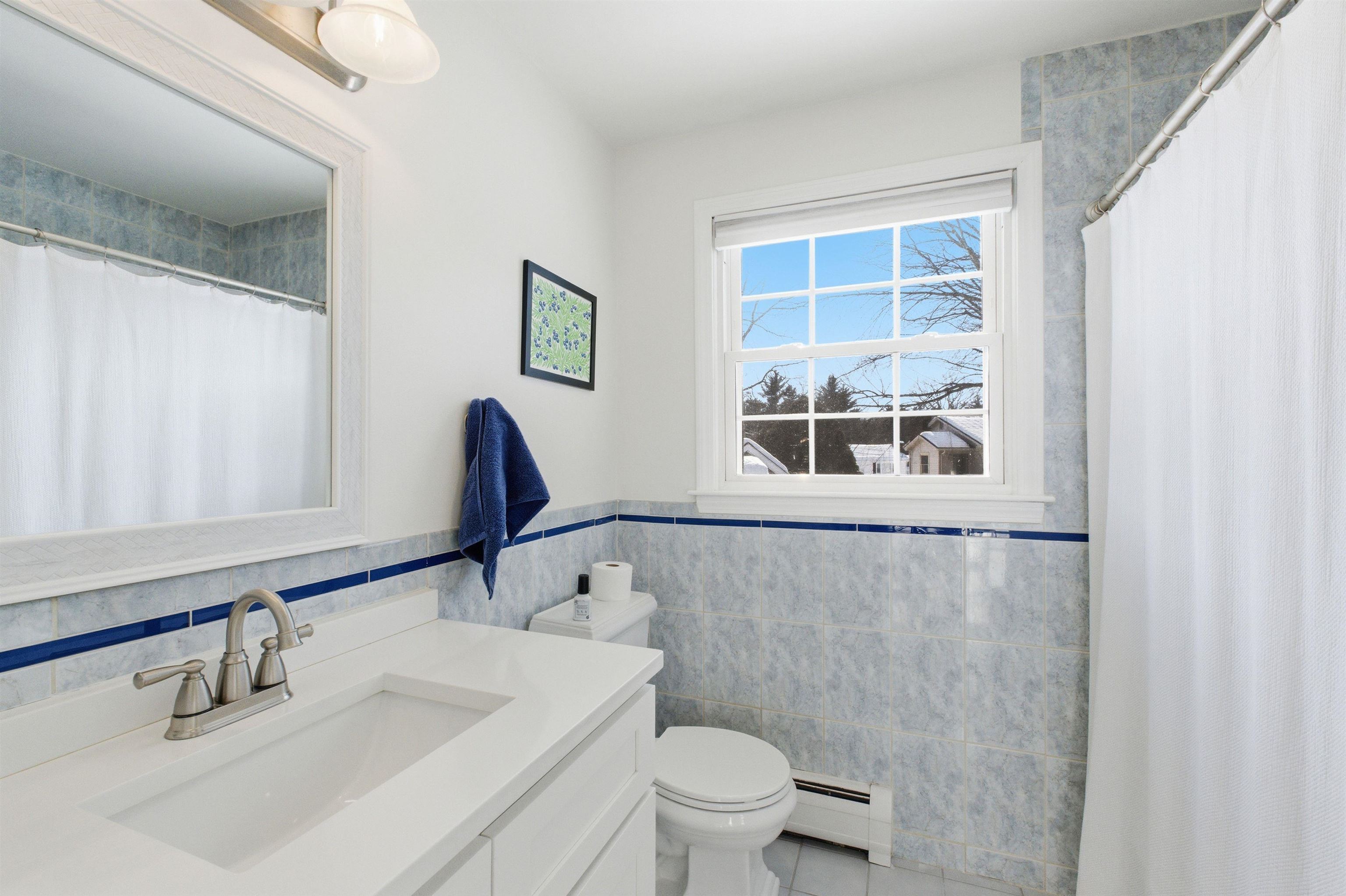 9 Lancelot Dr, Hooksett, NH 03106