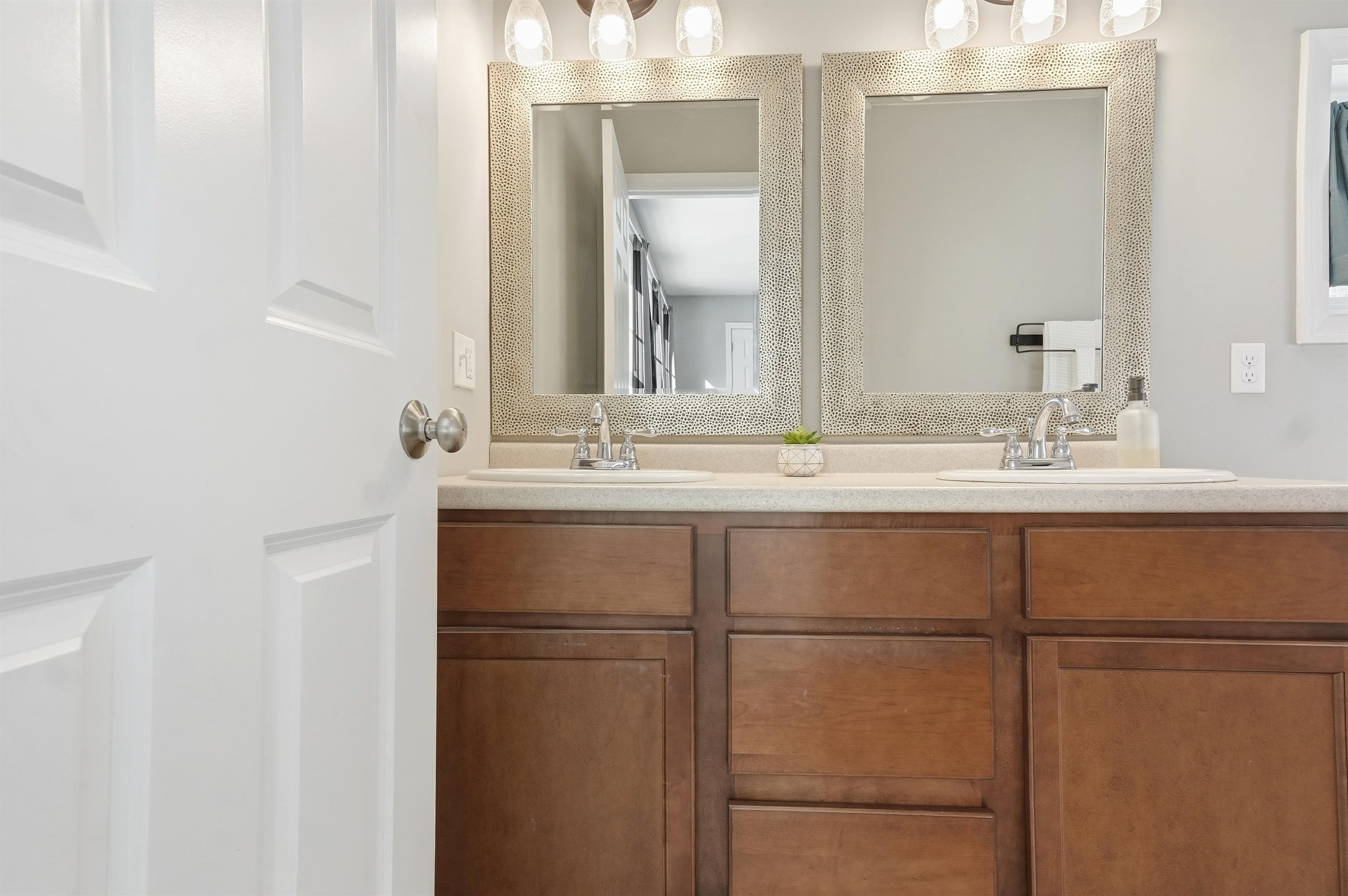 2 Yearling Dr, Barrington, NH 03825